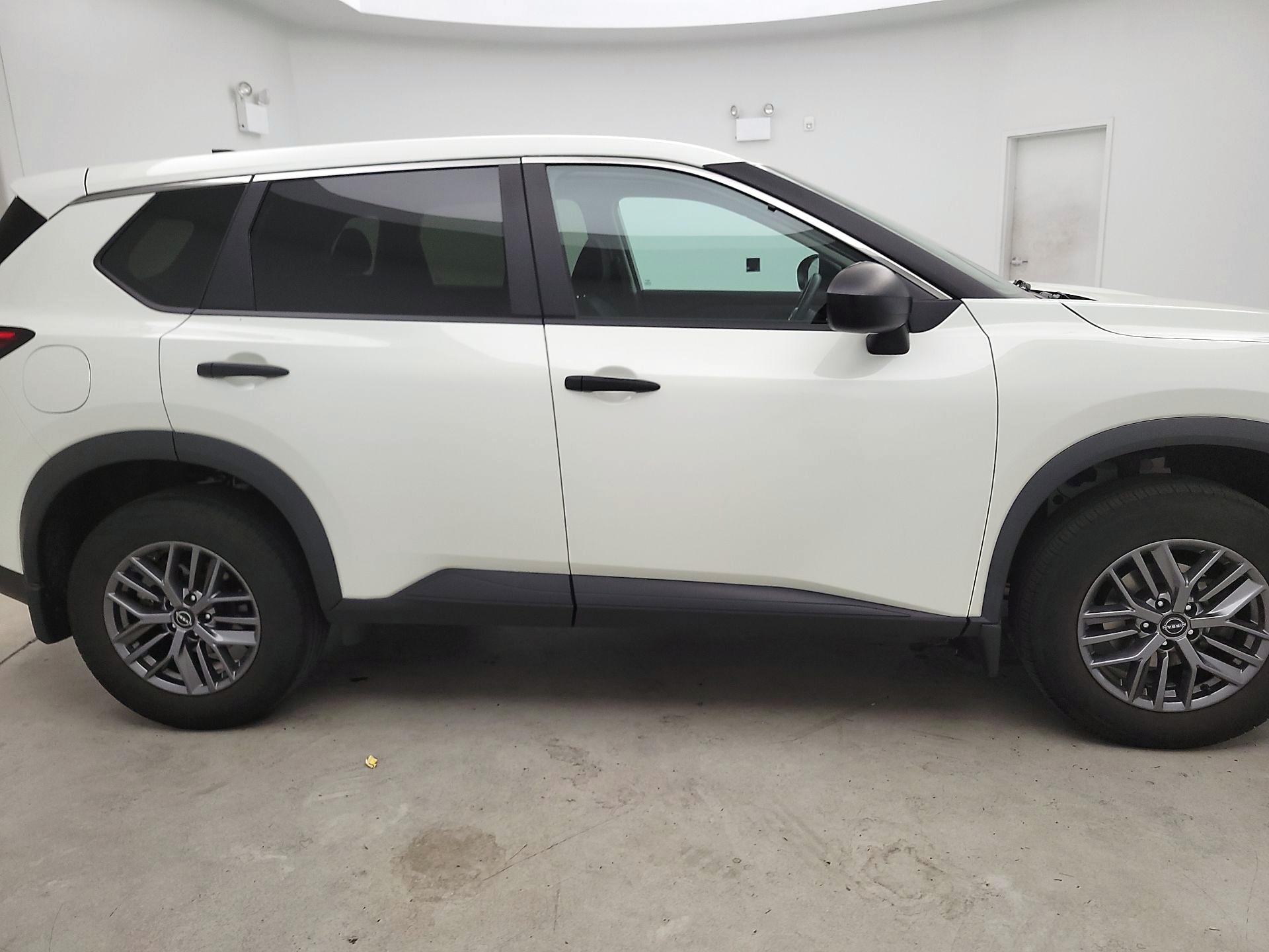 Thumbnail: 2023 Nissan Rogue - 4
