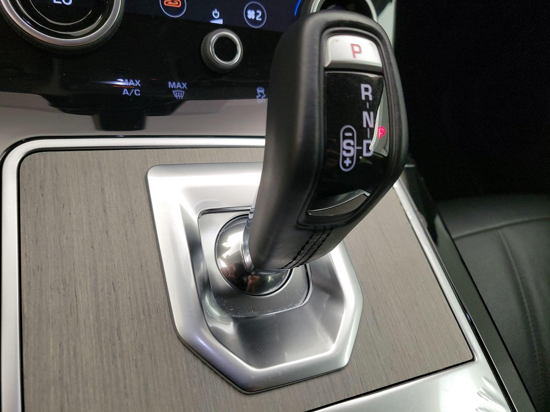 Thumbnail: 2020 Land Rover Range Rover Evoque - 18
