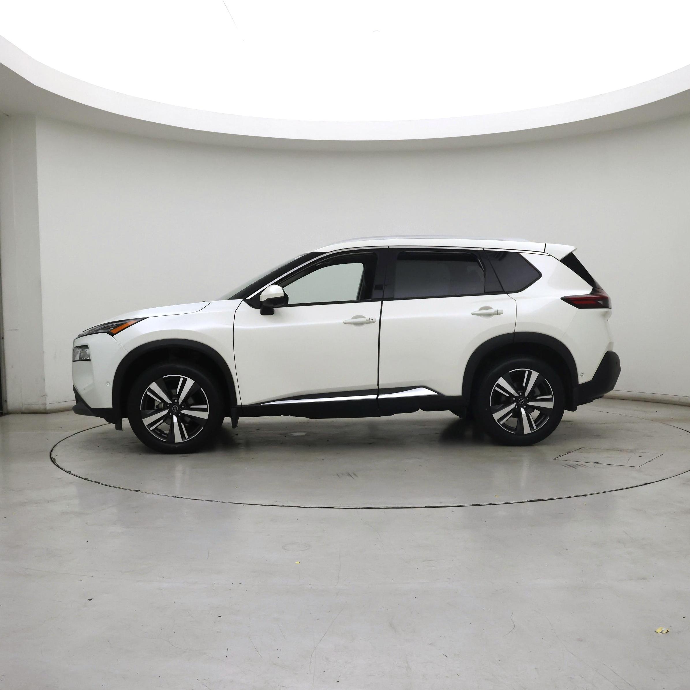 Thumbnail: 2023 Nissan Rogue - 3