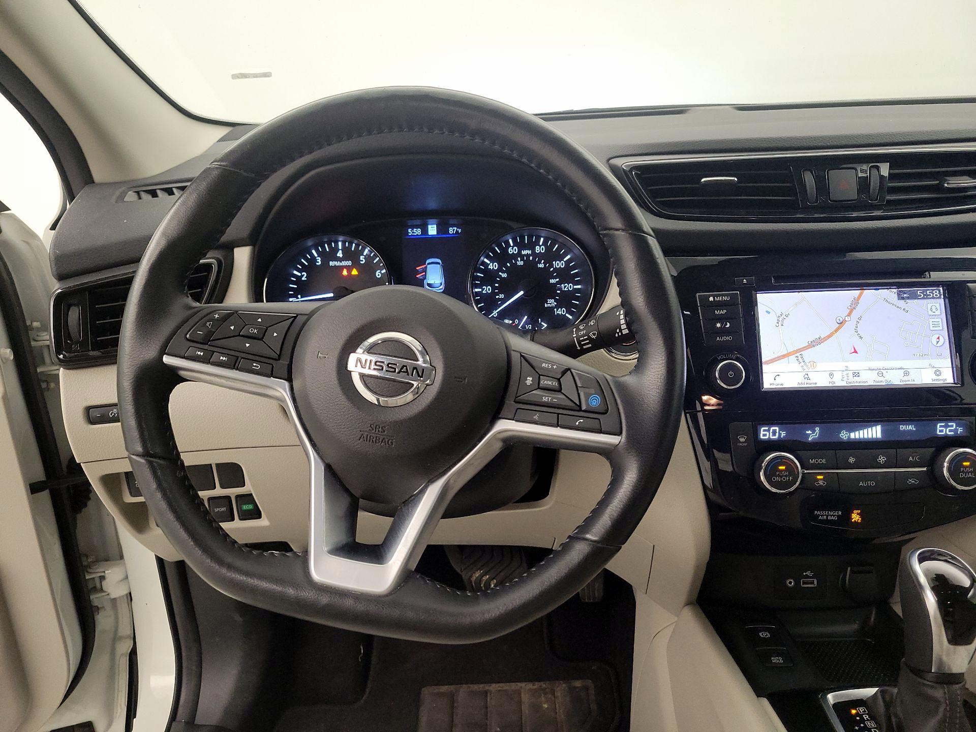 Thumbnail: 2022 Nissan Rogue Sport - 10