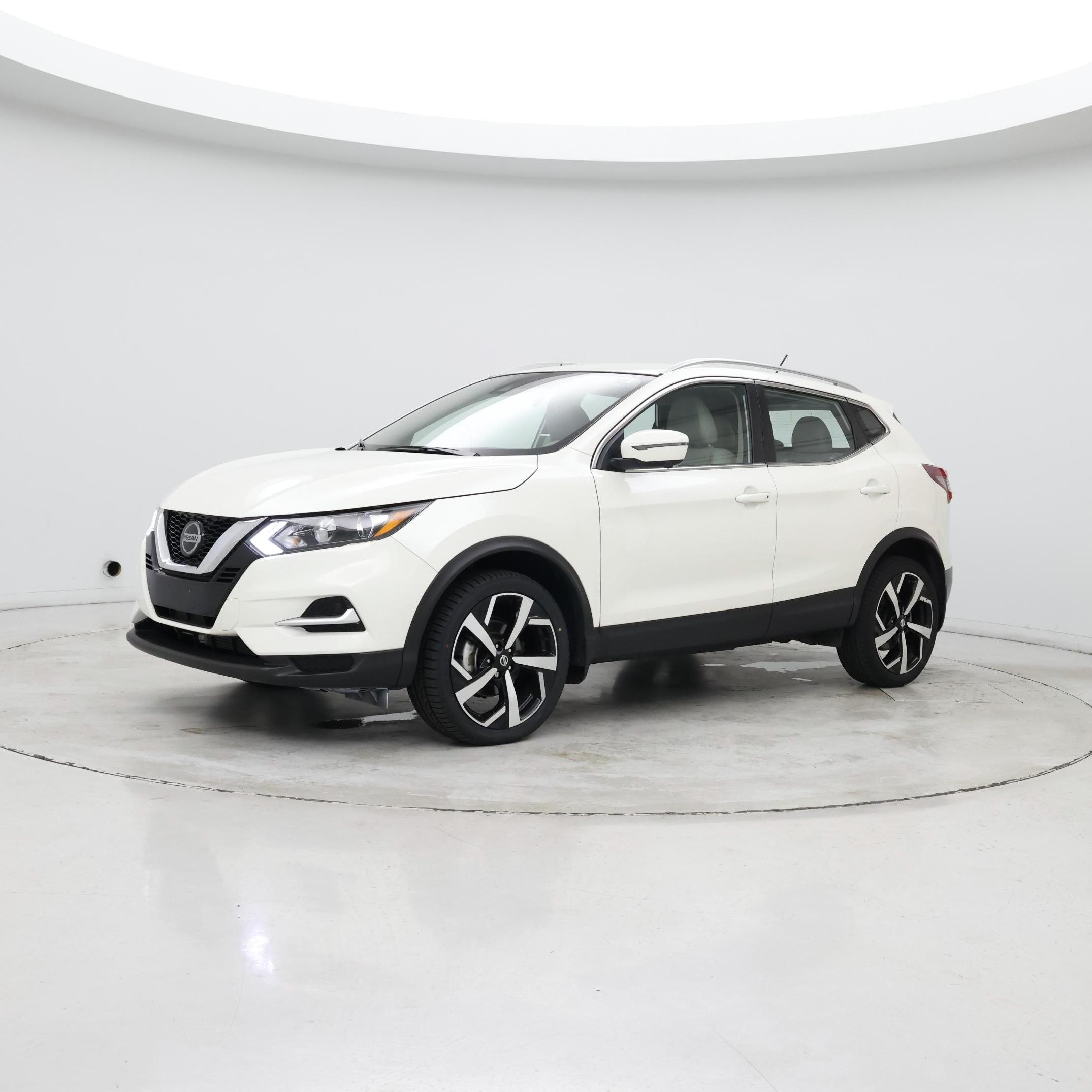 Thumbnail: 2022 Nissan Rogue Sport - 3