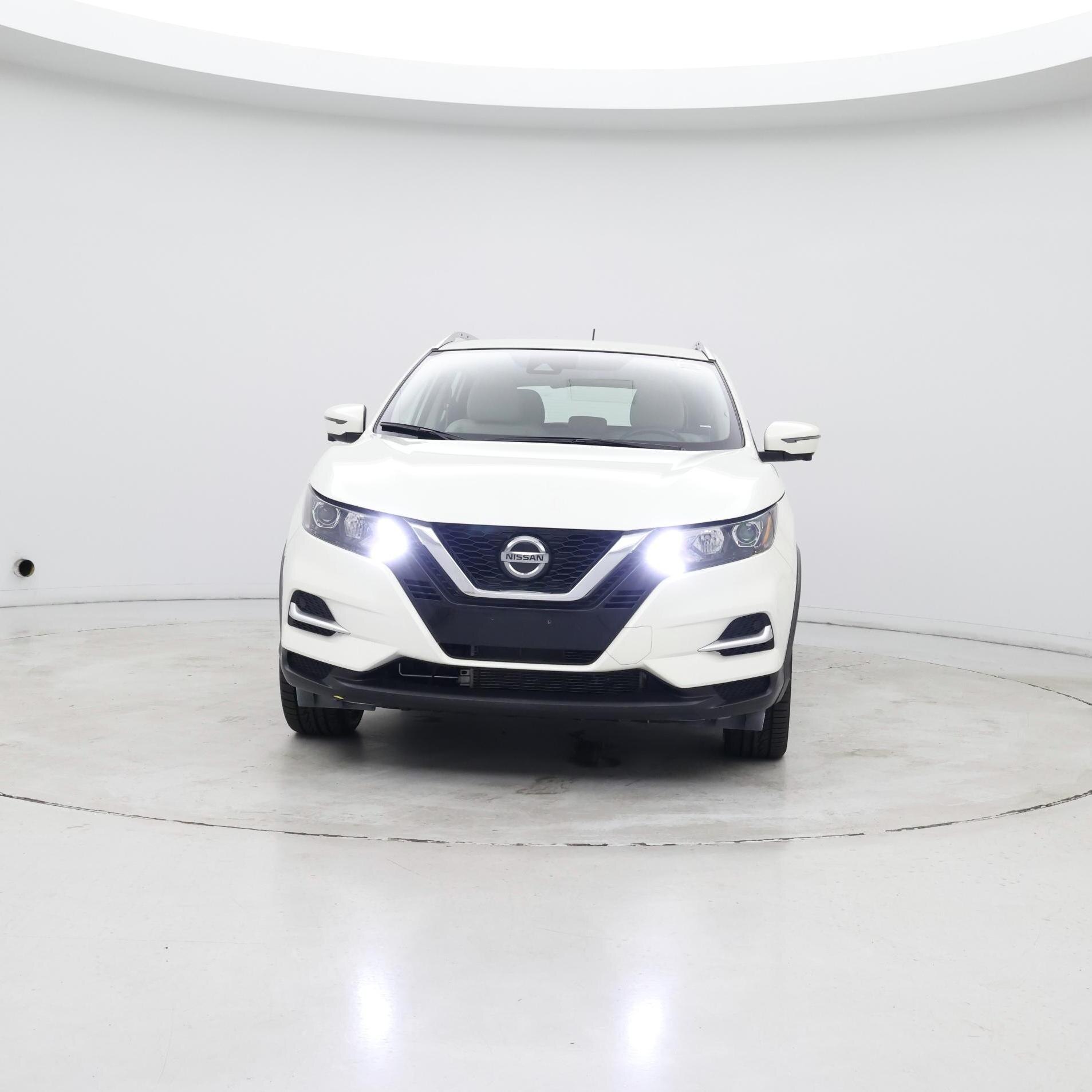 Thumbnail: 2022 Nissan Rogue Sport - 4