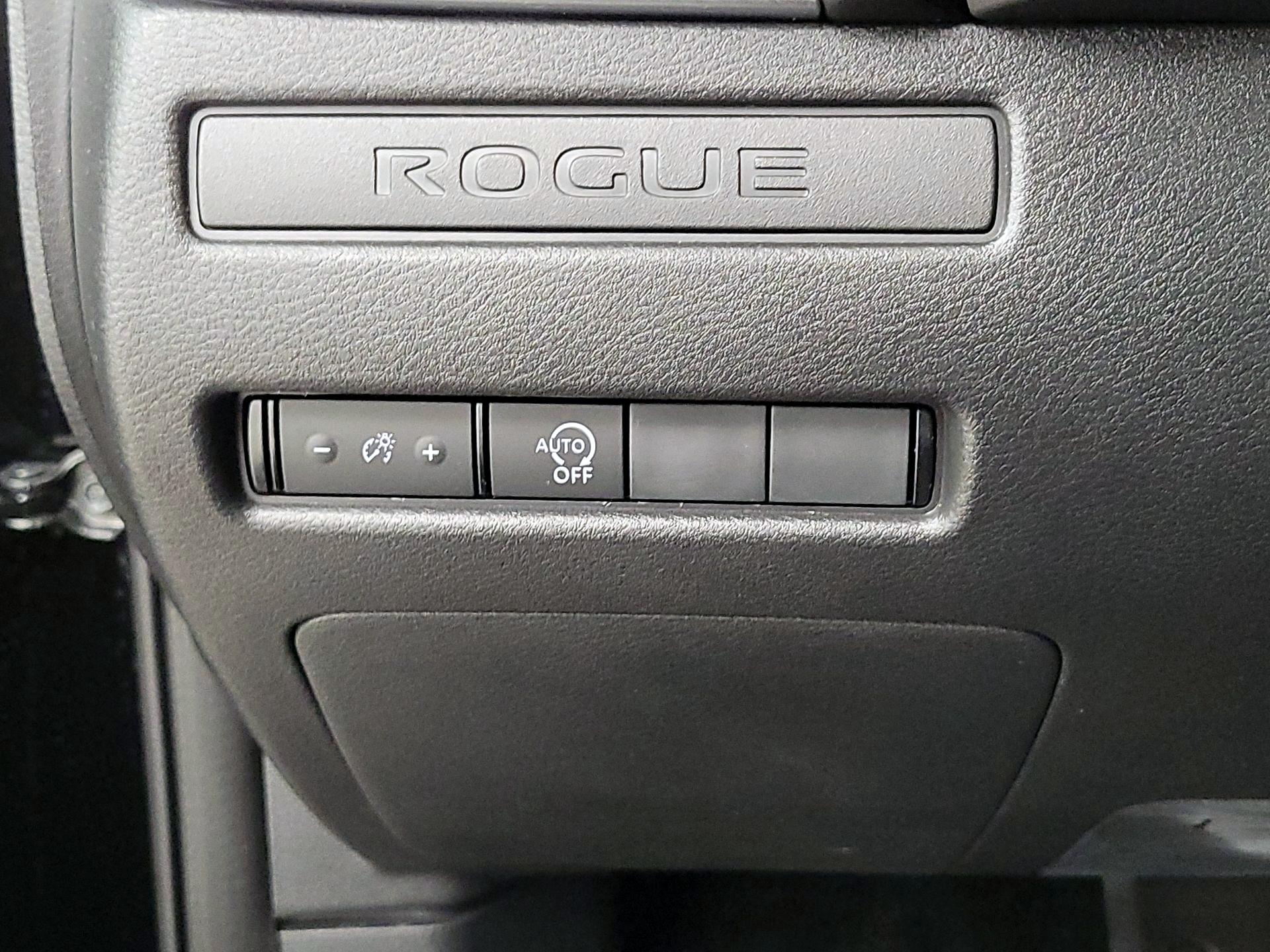 Thumbnail: 2023 Nissan Rogue - 11