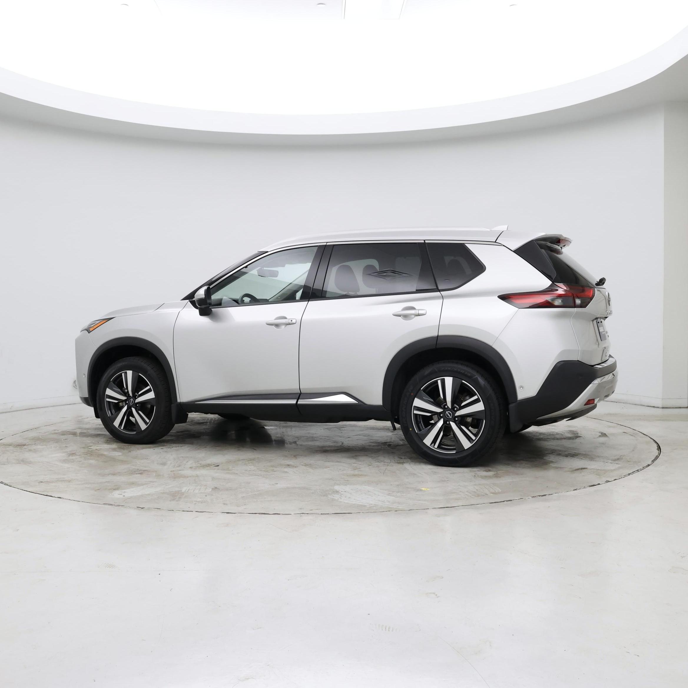 Thumbnail: 2023 Nissan Rogue - 4