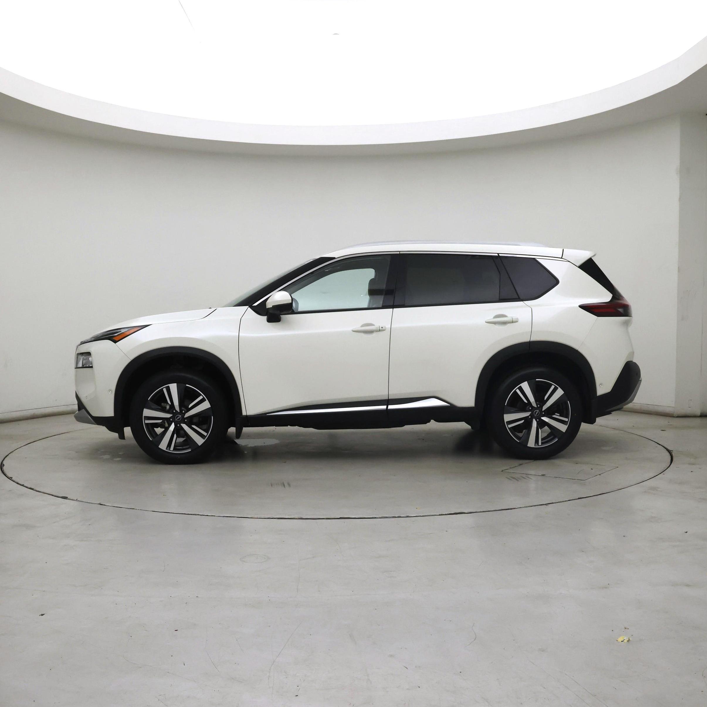 Thumbnail: 2023 Nissan Rogue - 3