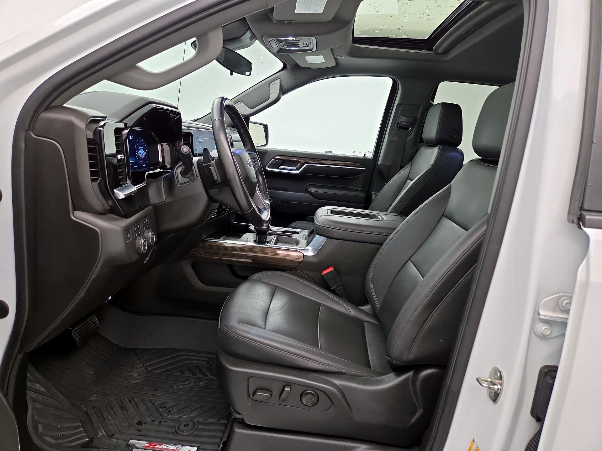 Thumbnail: 2022 Chevrolet Silverado 1500 - 11