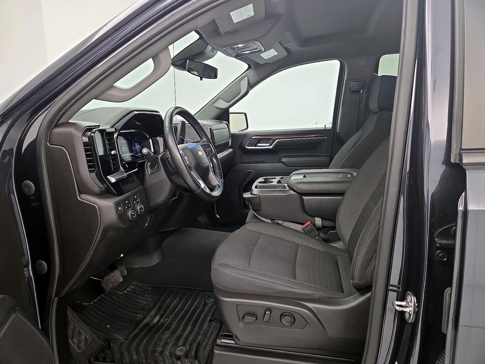 2024 Chevrolet Silverado 1500 LT - Photo 12