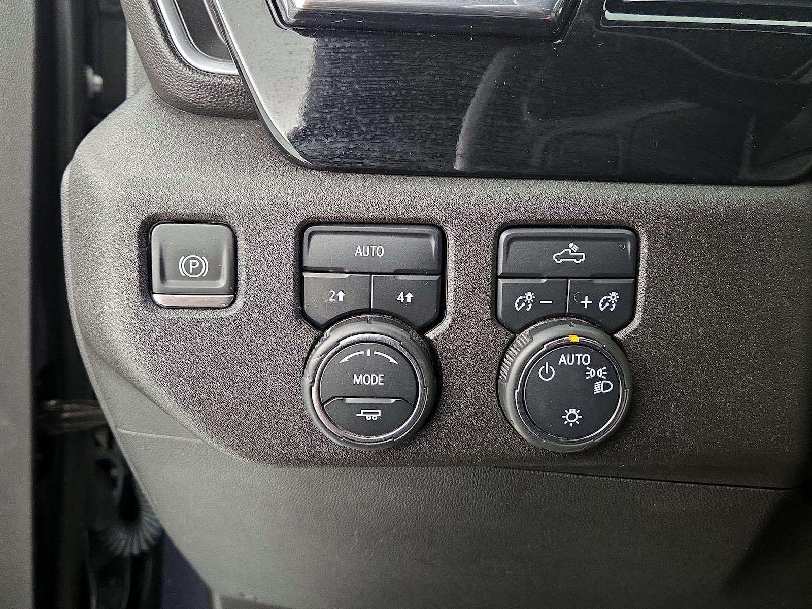 2024 Chevrolet Silverado 1500 LT - Photo 14