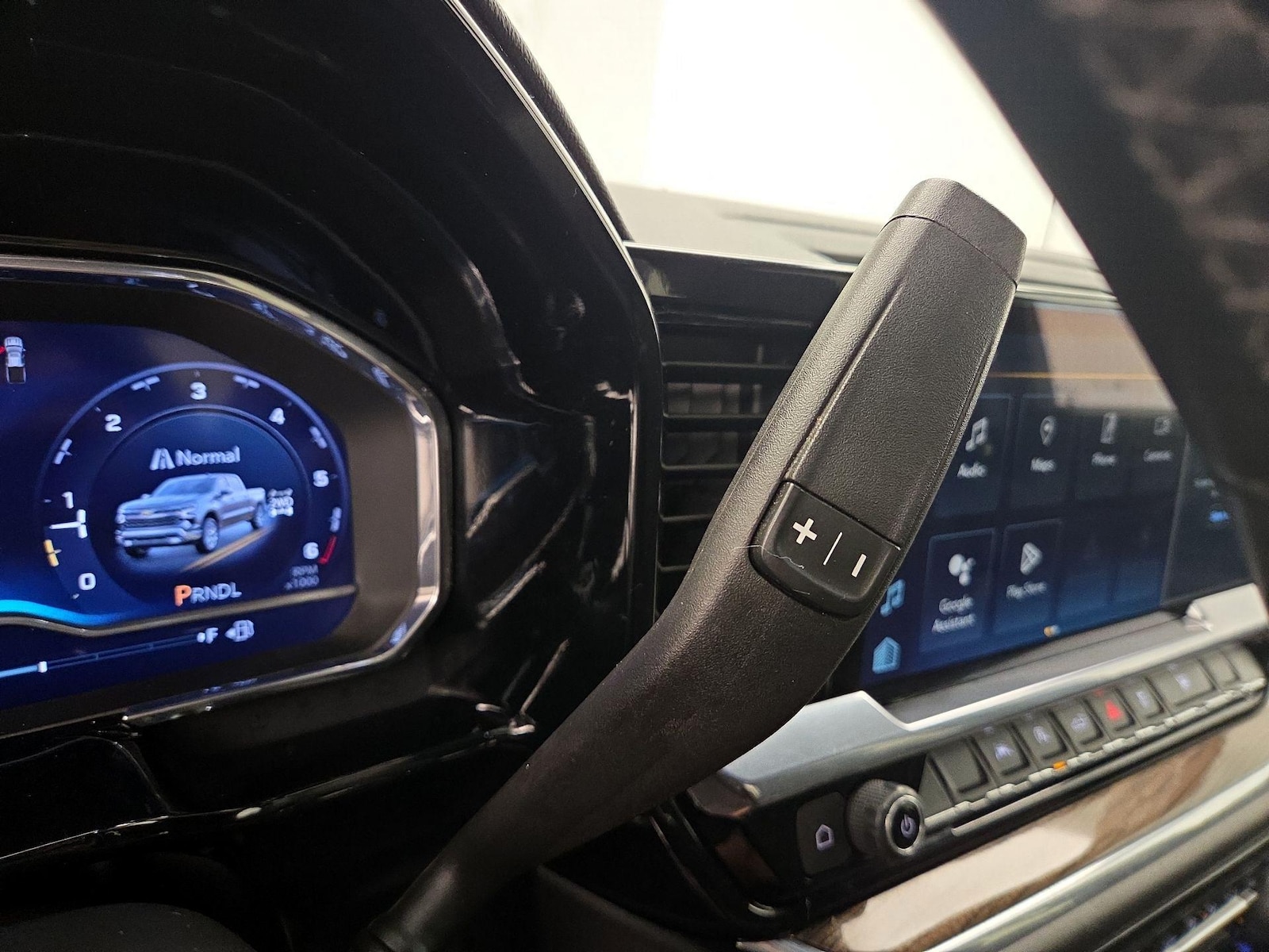 2024 Chevrolet Silverado 1500 LT - Photo 18