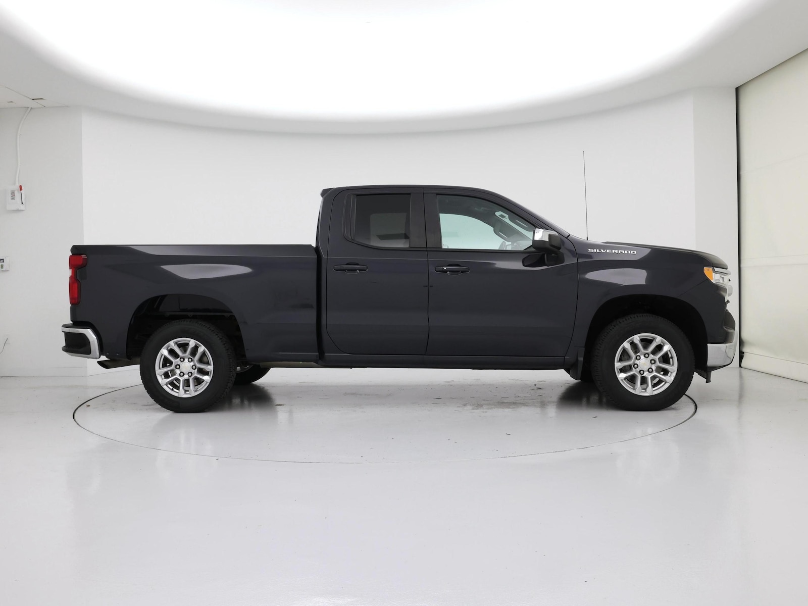 2024 Chevrolet Silverado 1500 LT - Photo 8