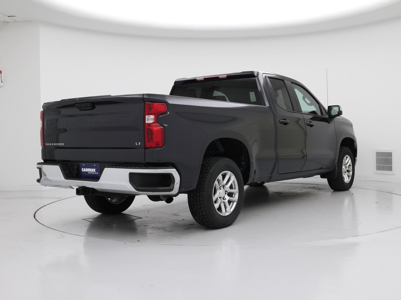 2024 Chevrolet Silverado 1500 LT - Photo 9