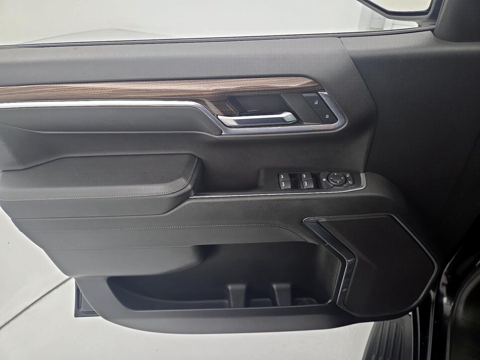 2023 Chevrolet Silverado 1500 LT - Photo 13