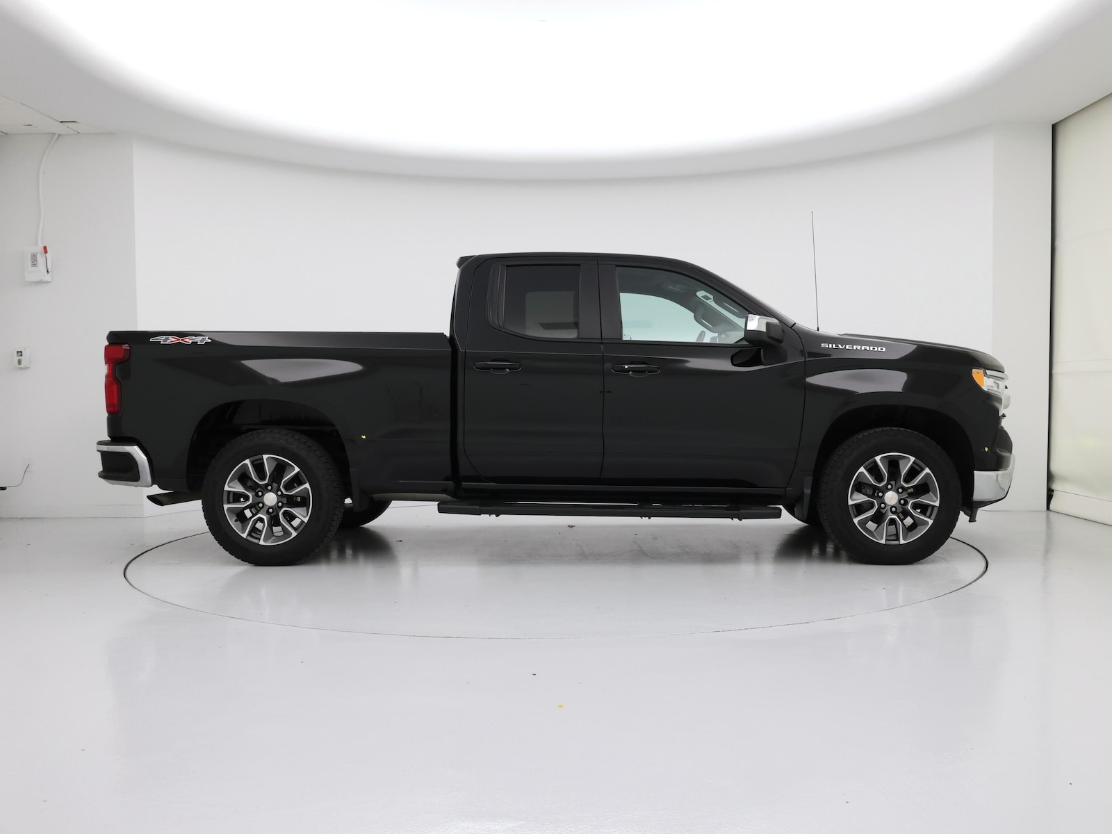2023 Chevrolet Silverado 1500 LT - Photo 8