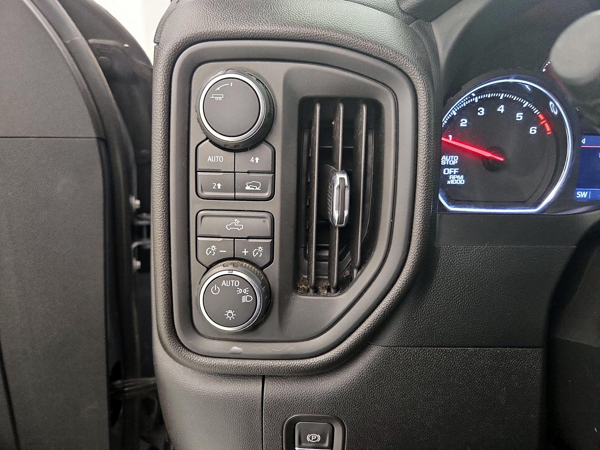 Thumbnail: 2022 Chevrolet Silverado 1500 - 13