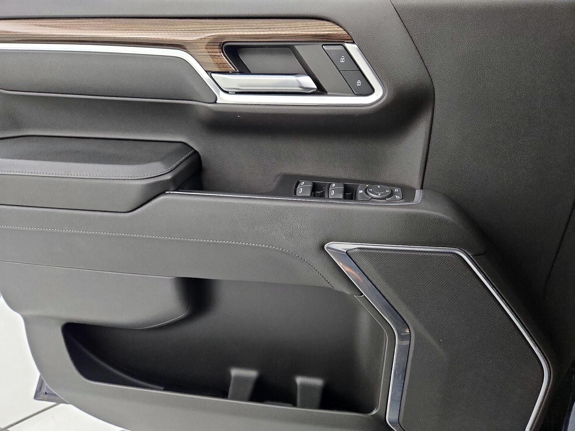 Thumbnail: 2023 Chevrolet Silverado 1500 - 12