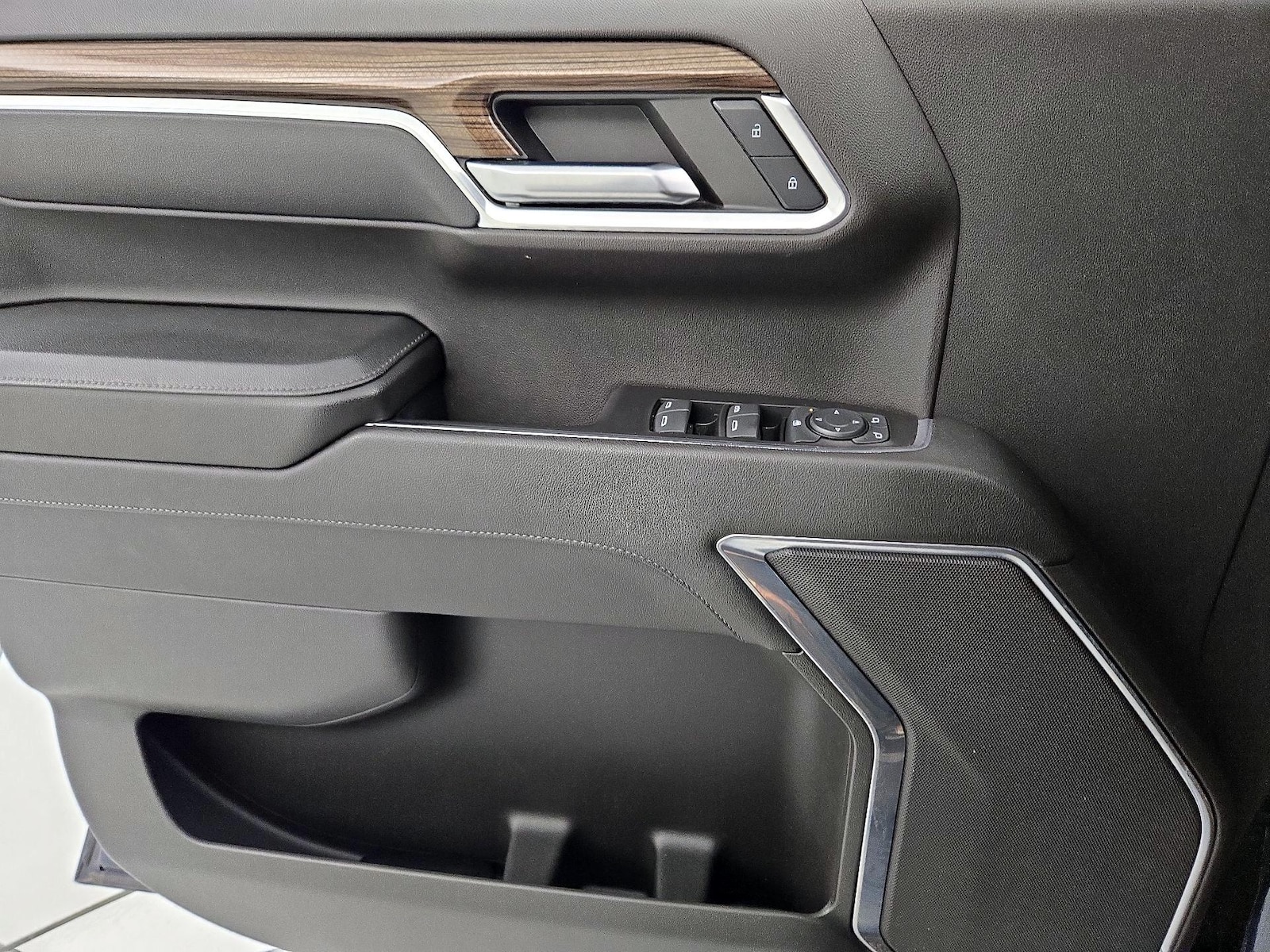 2023 Chevrolet Silverado 1500 LT - Photo 13