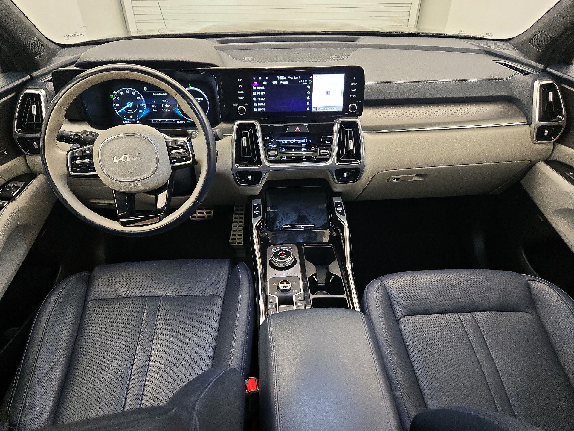 Thumbnail: 2023 Kia Sorento - 9