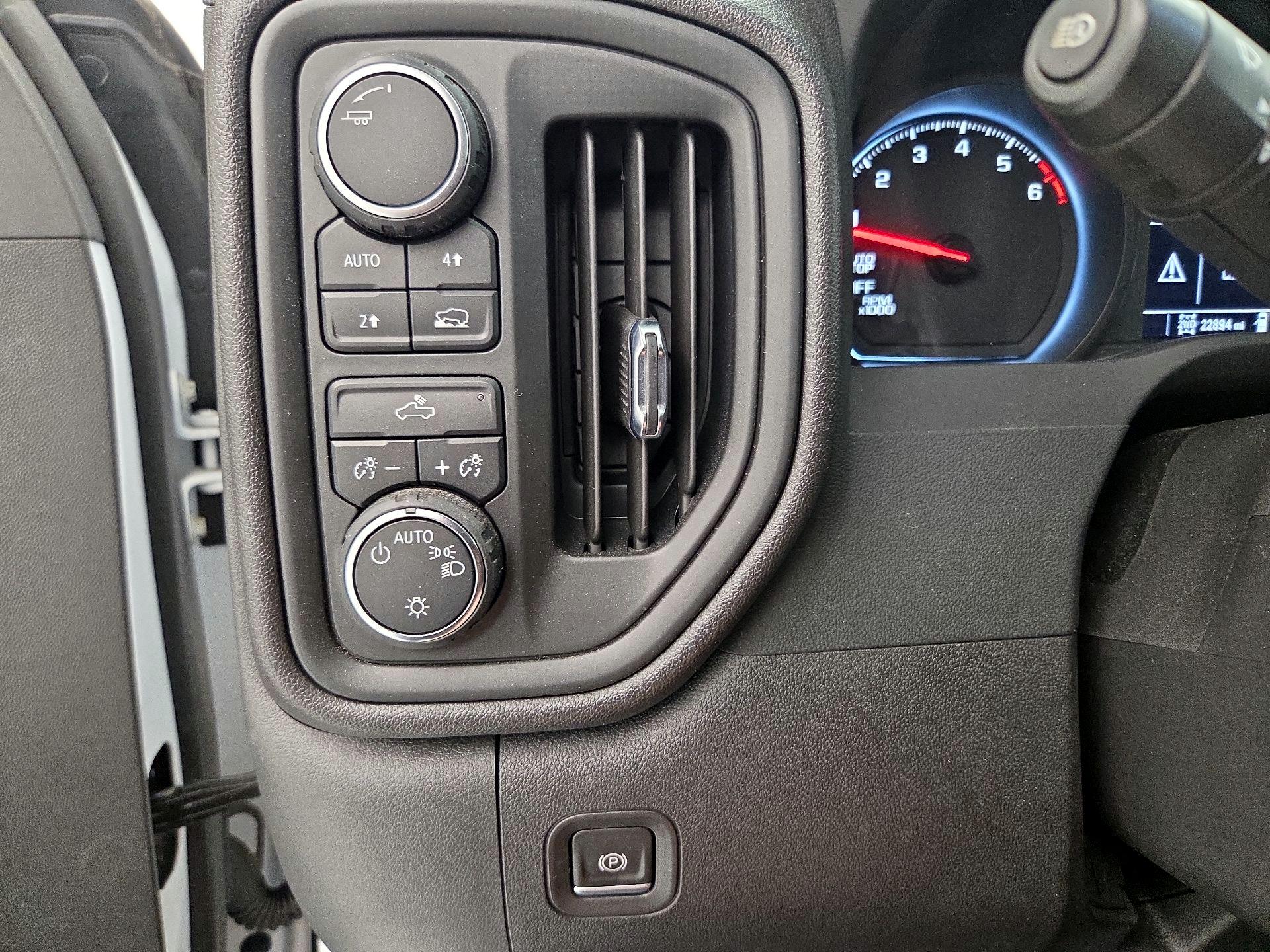 Thumbnail: 2022 Chevrolet Silverado 1500 - 13