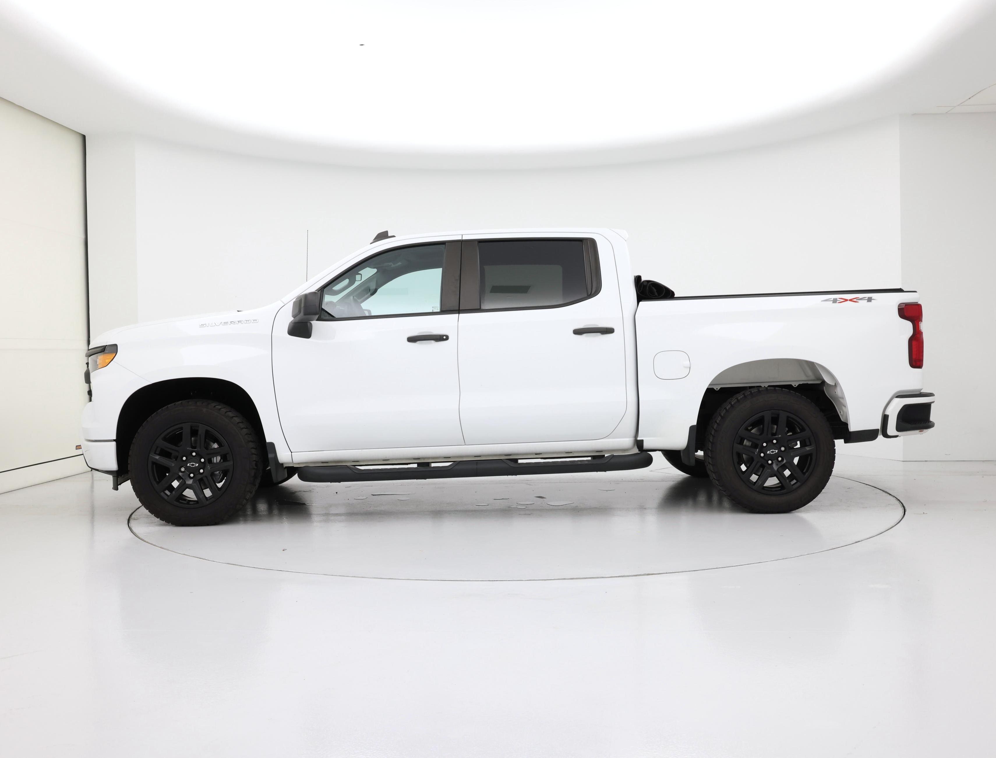 Thumbnail: 2022 Chevrolet Silverado 1500 - 3