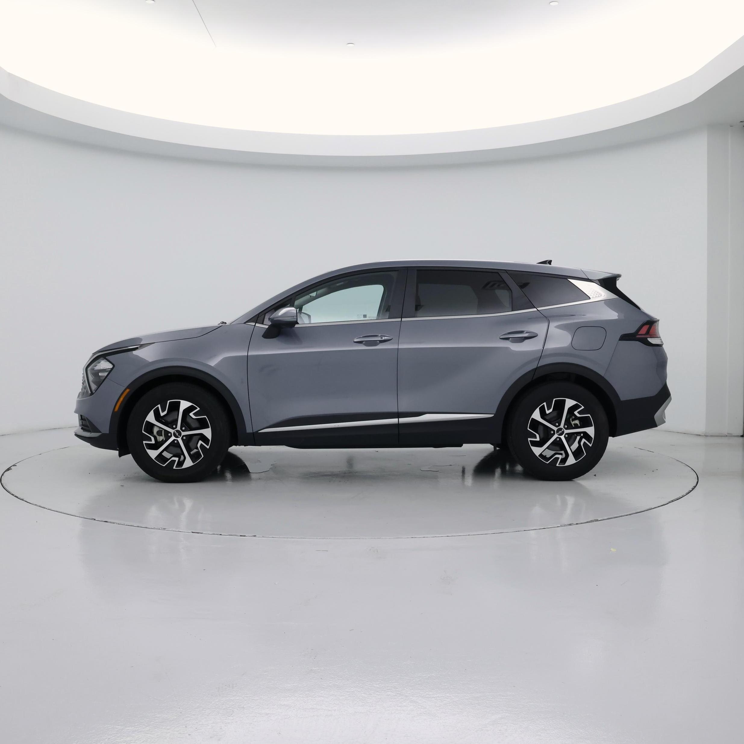 Thumbnail: 2023 Kia Sportage - 3