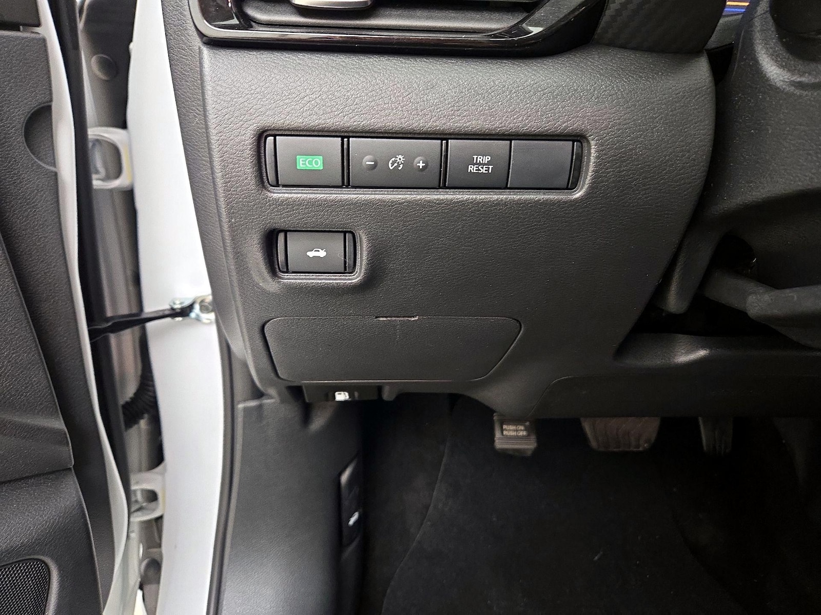 2025 Nissan Sentra SV - Photo 14