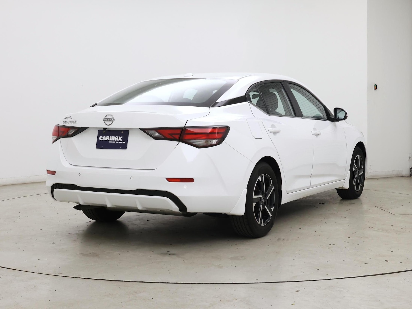 2025 Nissan Sentra SV - Photo 9