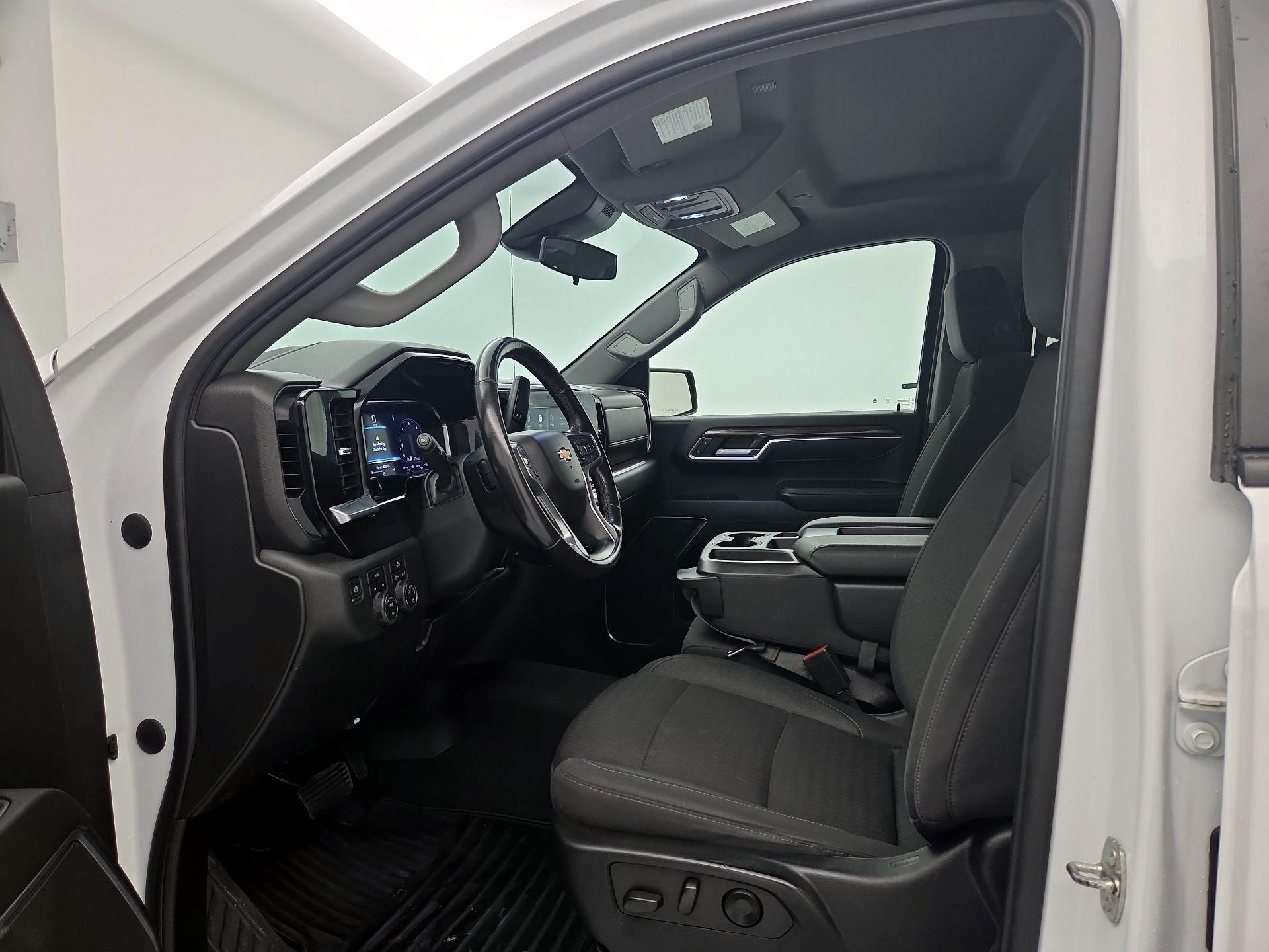 Thumbnail: 2022 Chevrolet Silverado 1500 - 11