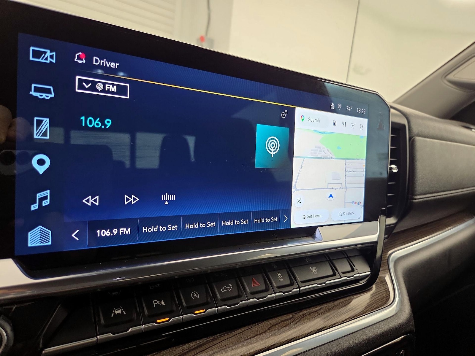 2022 Chevrolet Silverado 1500 LT - Photo 17