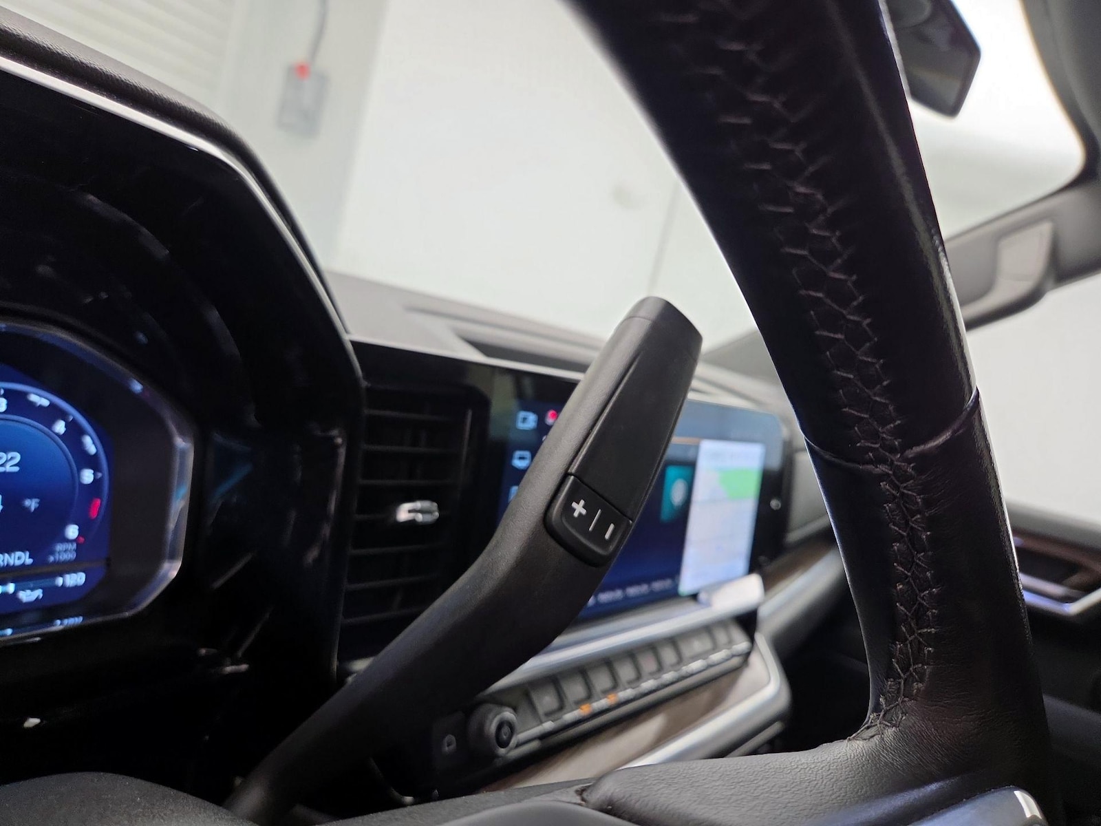 2022 Chevrolet Silverado 1500 LT - Photo 19