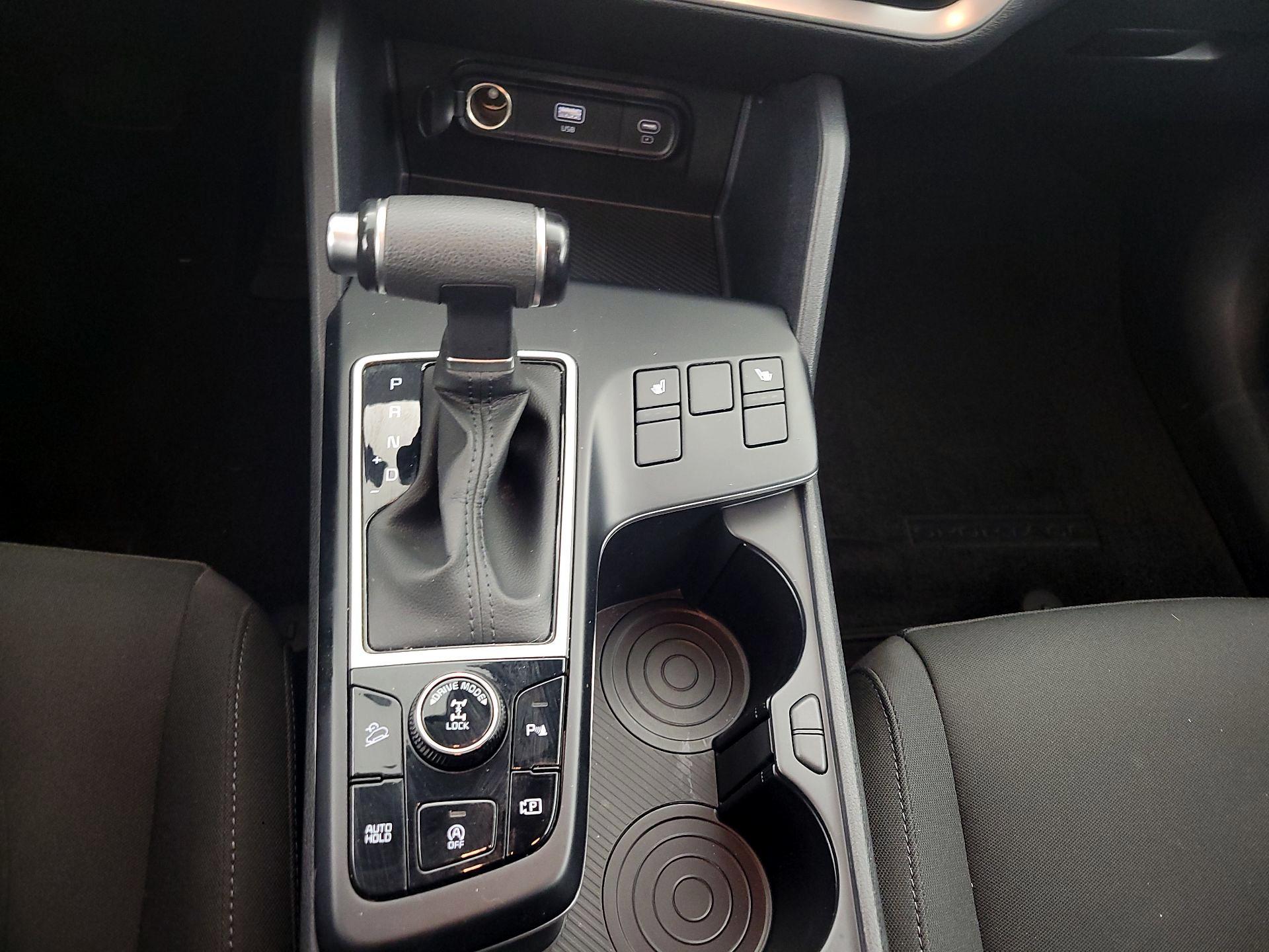 Thumbnail: 2023 Kia Sportage - 17