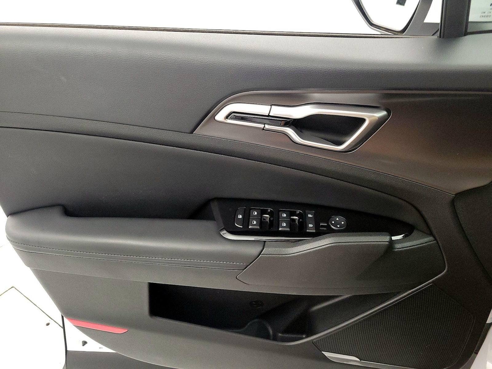 2023 Kia Sportage EX - Photo 13