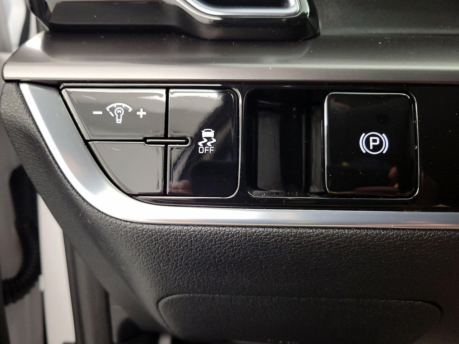 2023 Kia Sportage EX - Photo 14