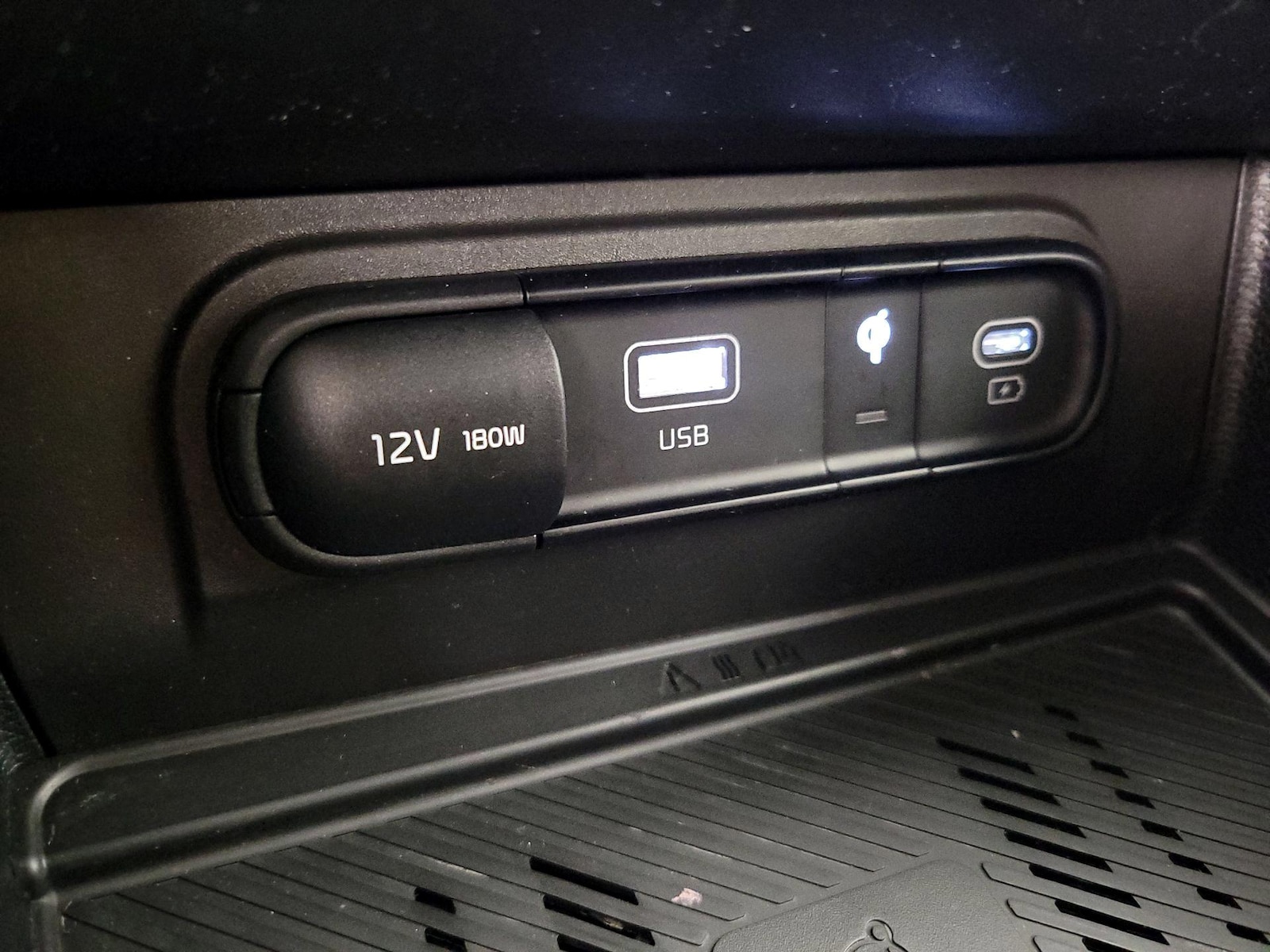 2023 Kia Sportage EX - Photo 20