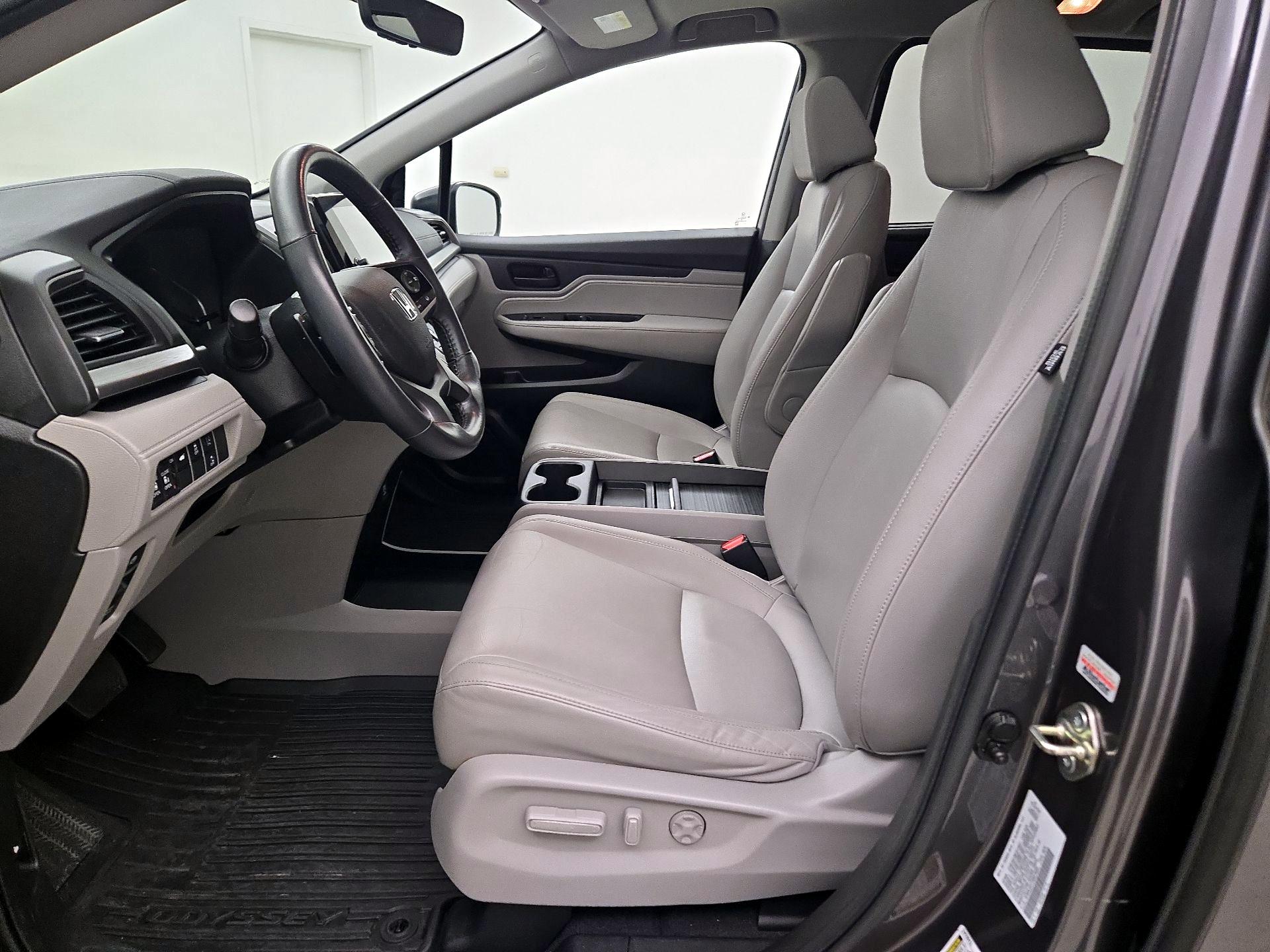 Thumbnail: 2019 Honda Odyssey - 11