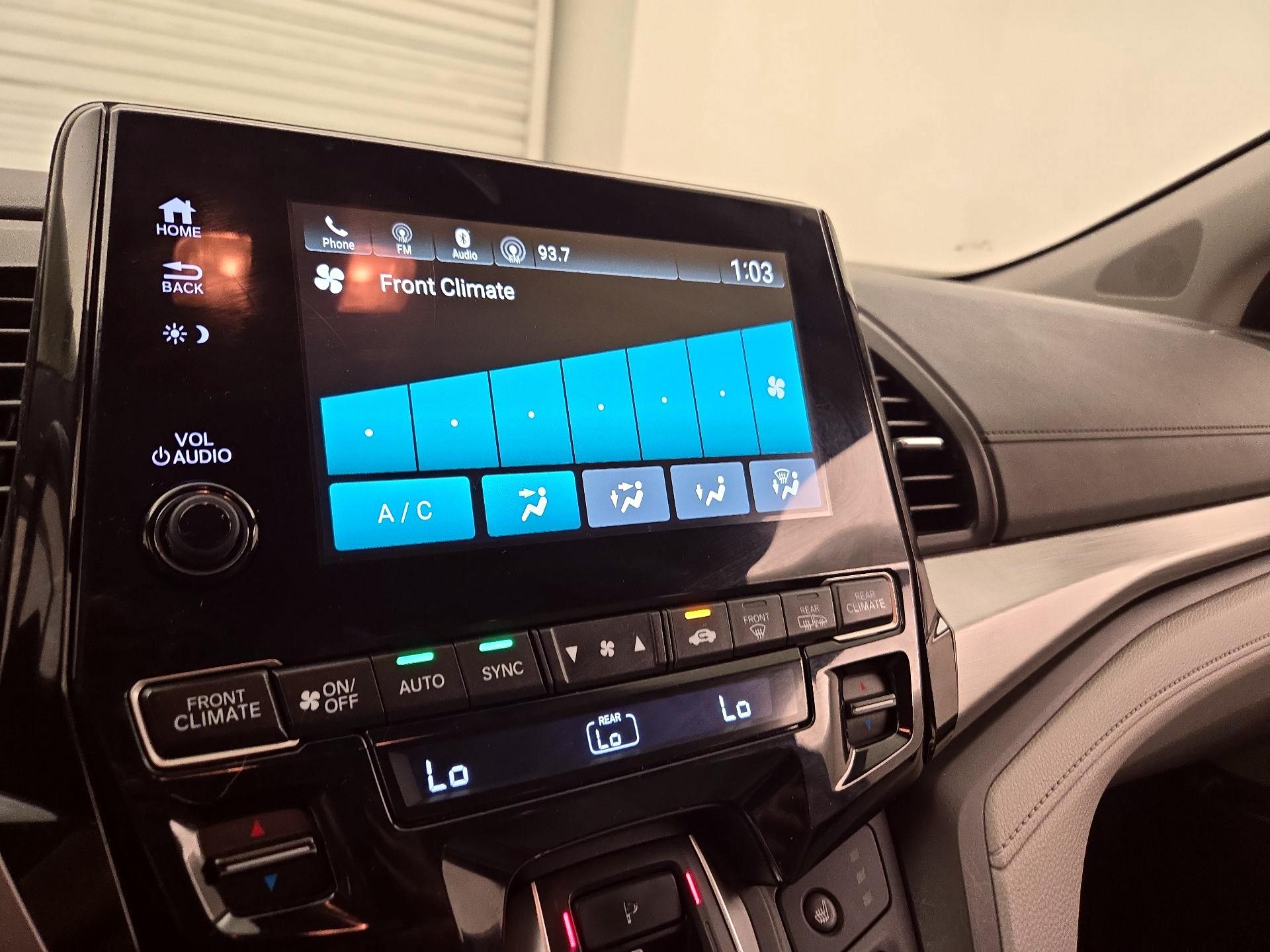 Thumbnail: 2019 Honda Odyssey - 16