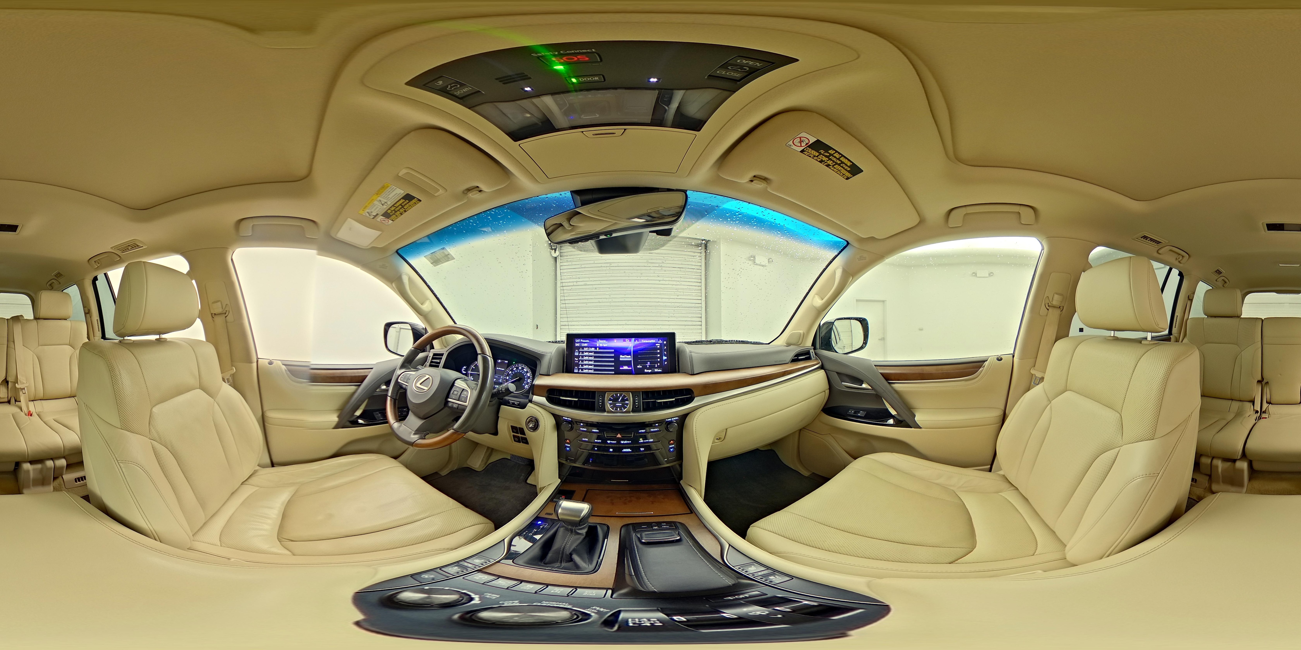 2021 Lexus LX 570 - Photo 25