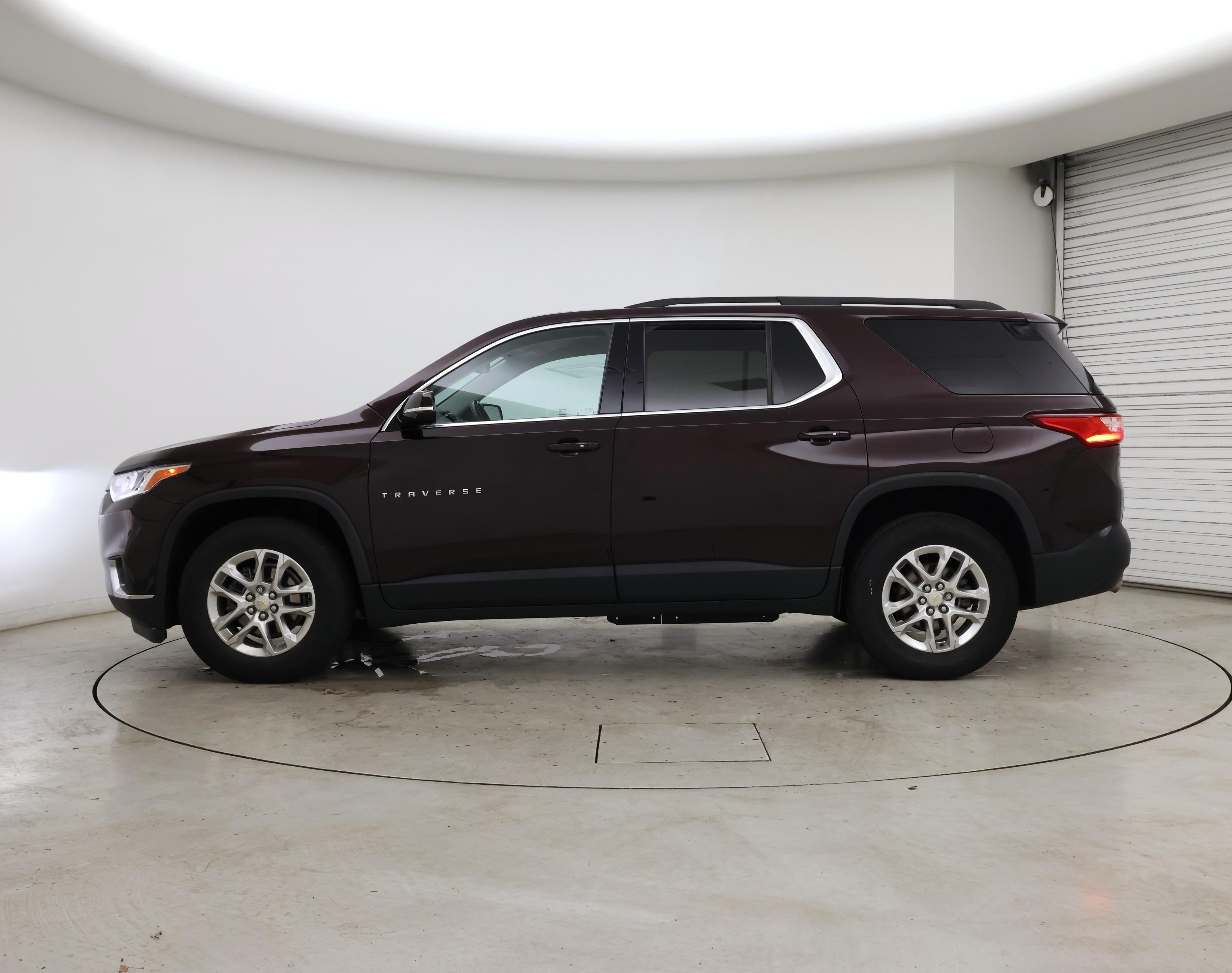 Thumbnail: 2021 Chevrolet Traverse - 3