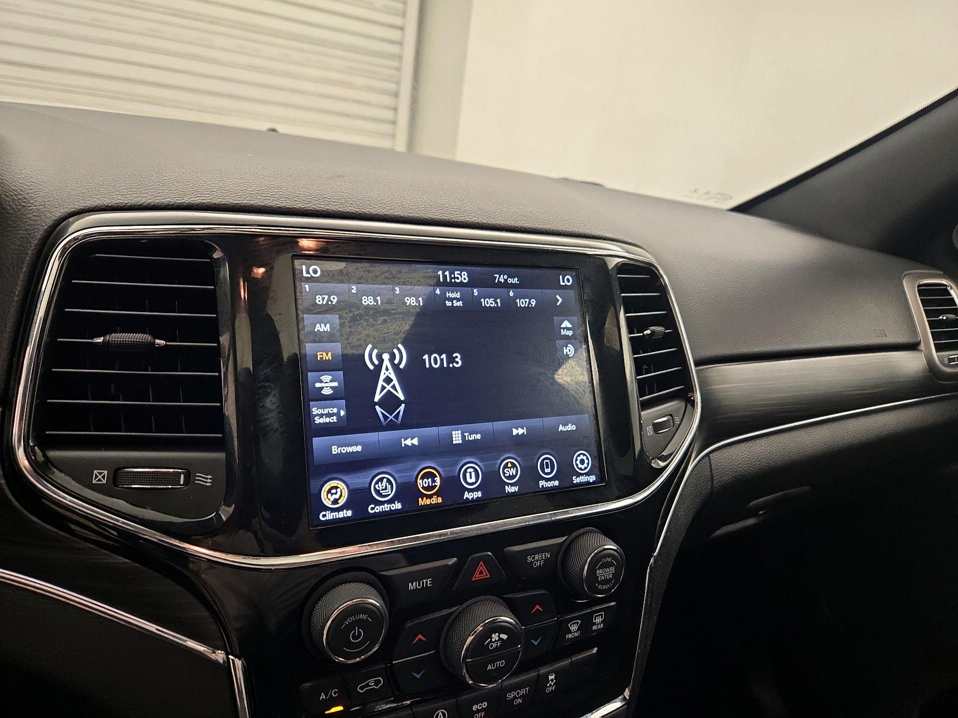 Thumbnail: 2020 Jeep Grand Cherokee - 16
