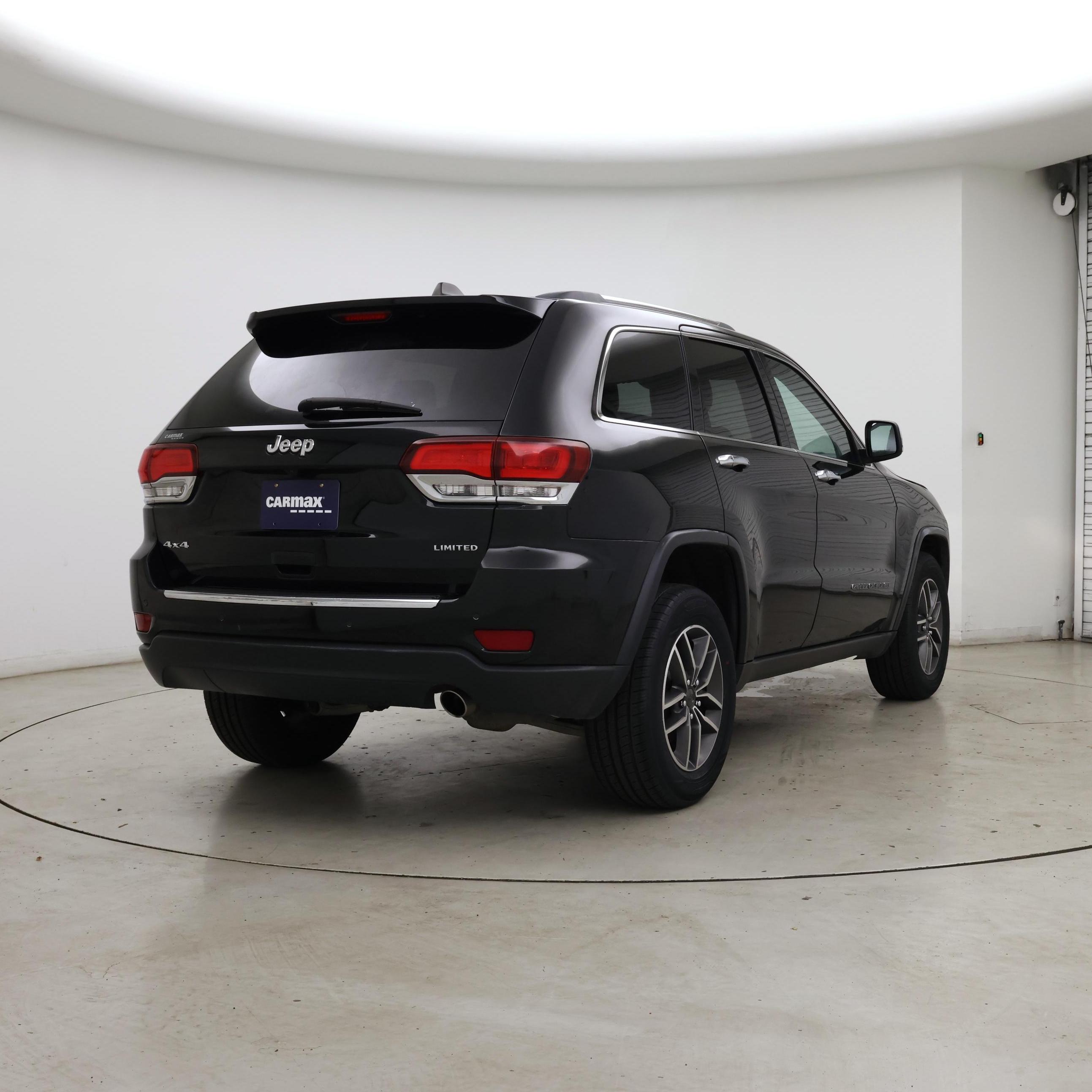 Thumbnail: 2020 Jeep Grand Cherokee - 8