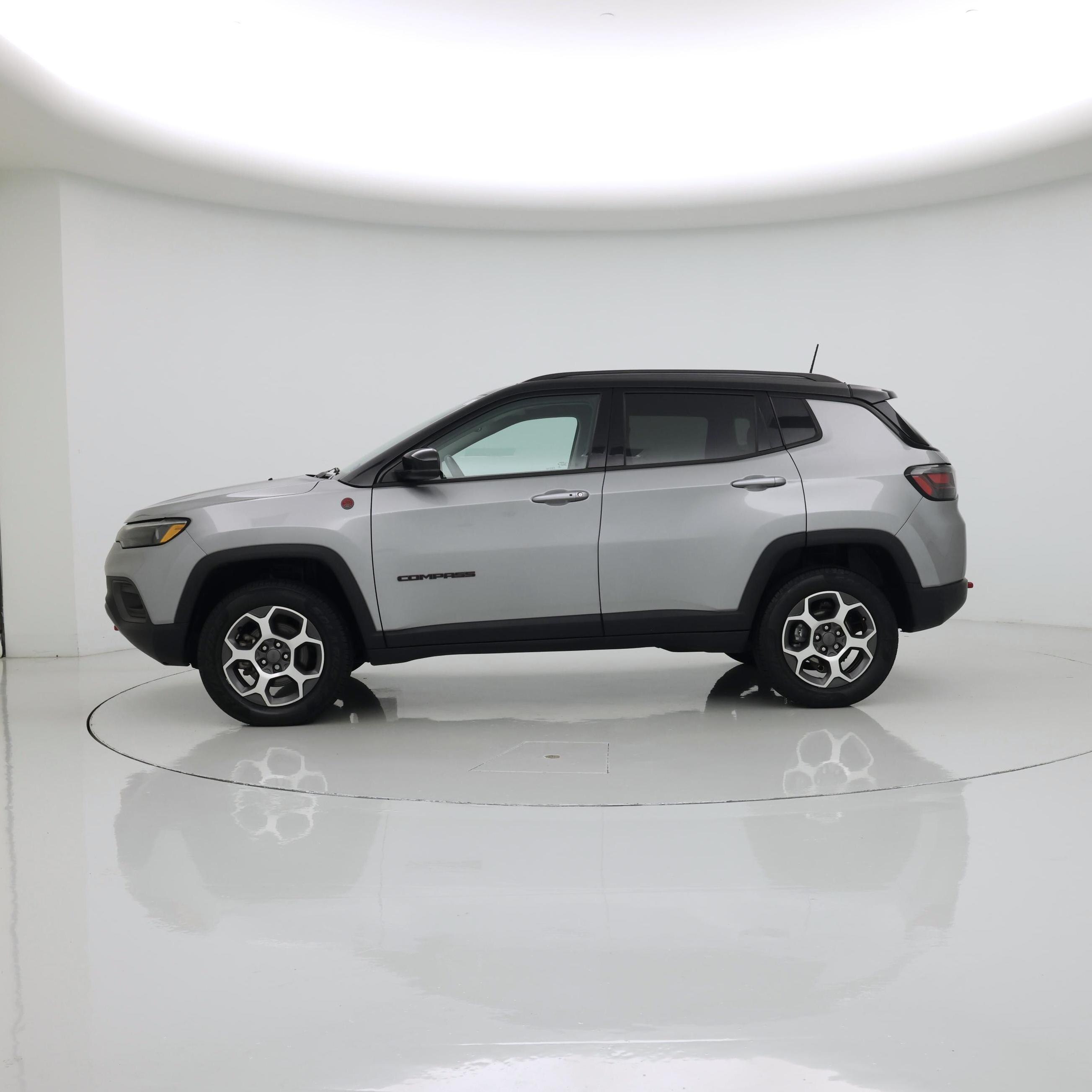 Thumbnail: 2022 Jeep Compass - 3