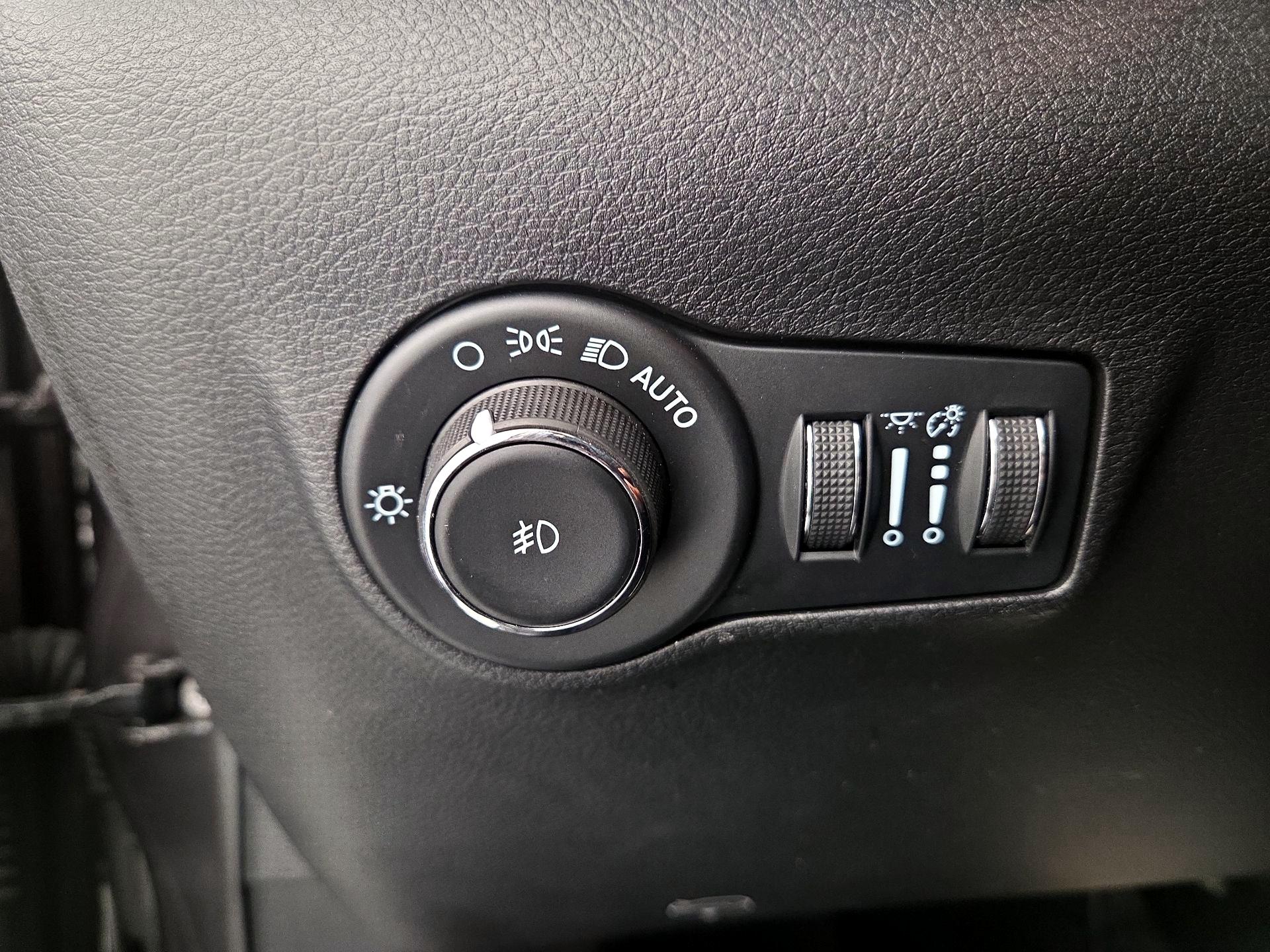 Thumbnail: 2023 Jeep Compass - 13