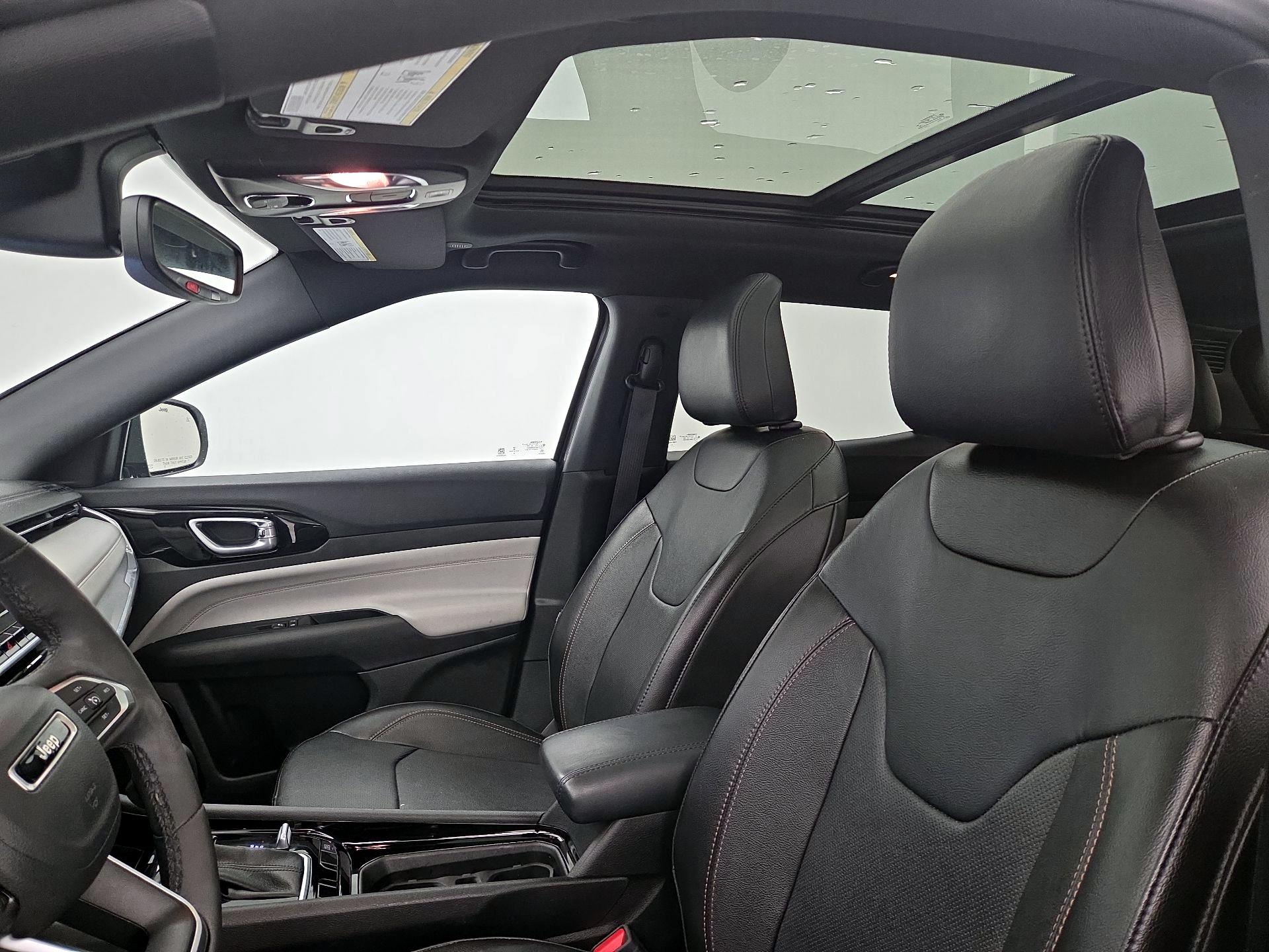 Thumbnail: 2023 Jeep Compass - 20