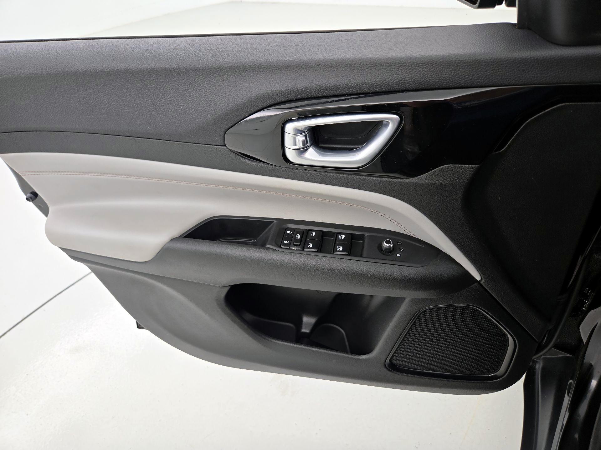 Thumbnail: 2023 Jeep Compass - 12