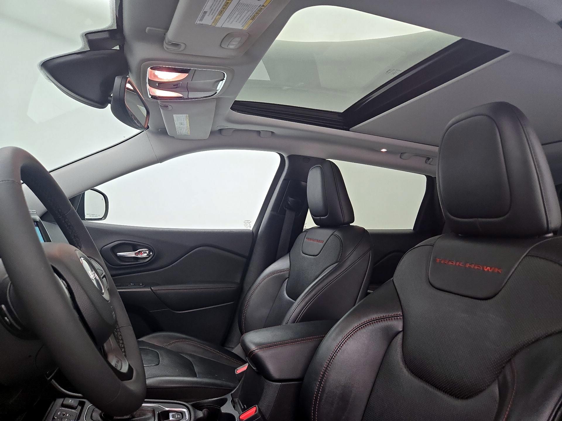 Thumbnail: 2022 Jeep Cherokee - 20