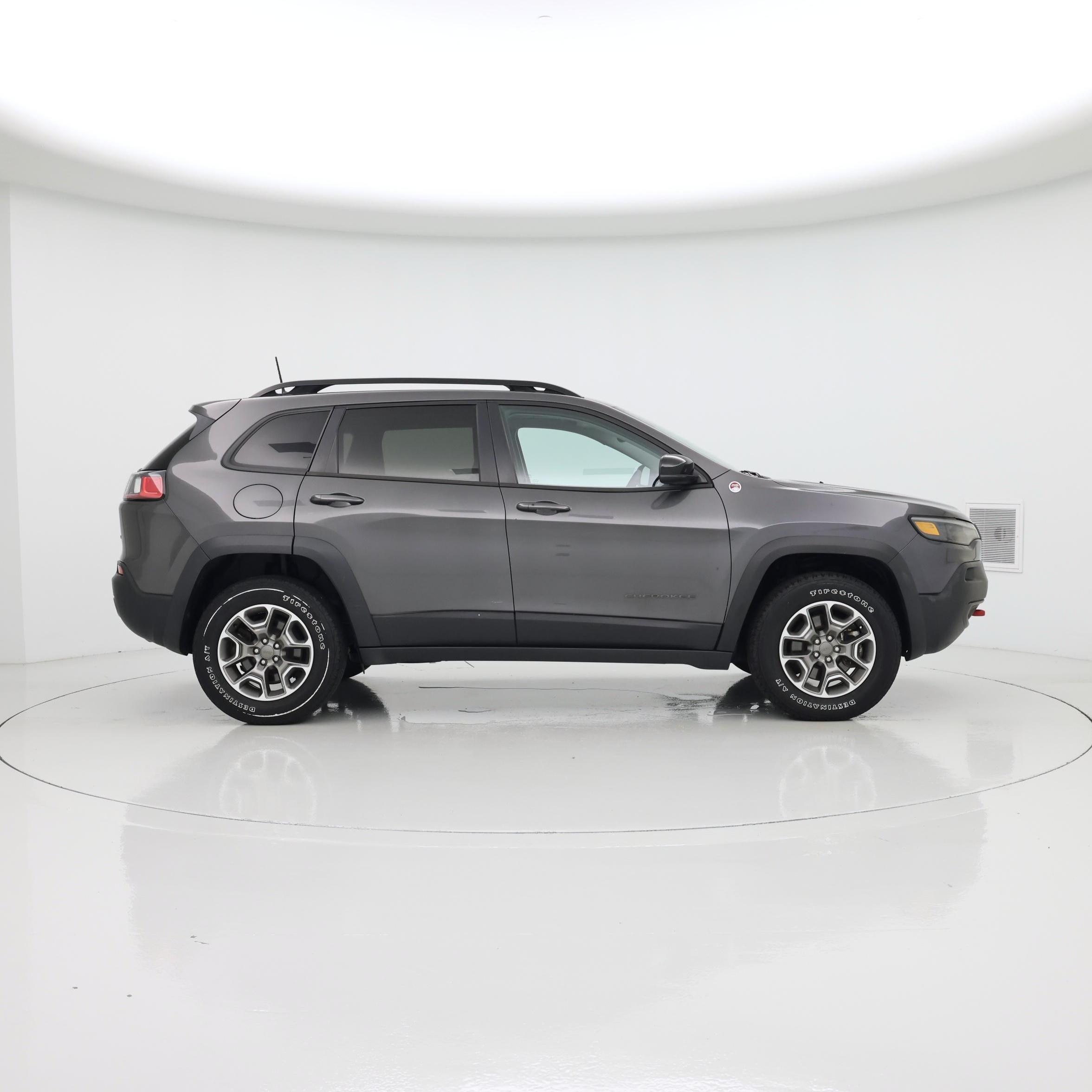 Thumbnail: 2022 Jeep Cherokee - 7