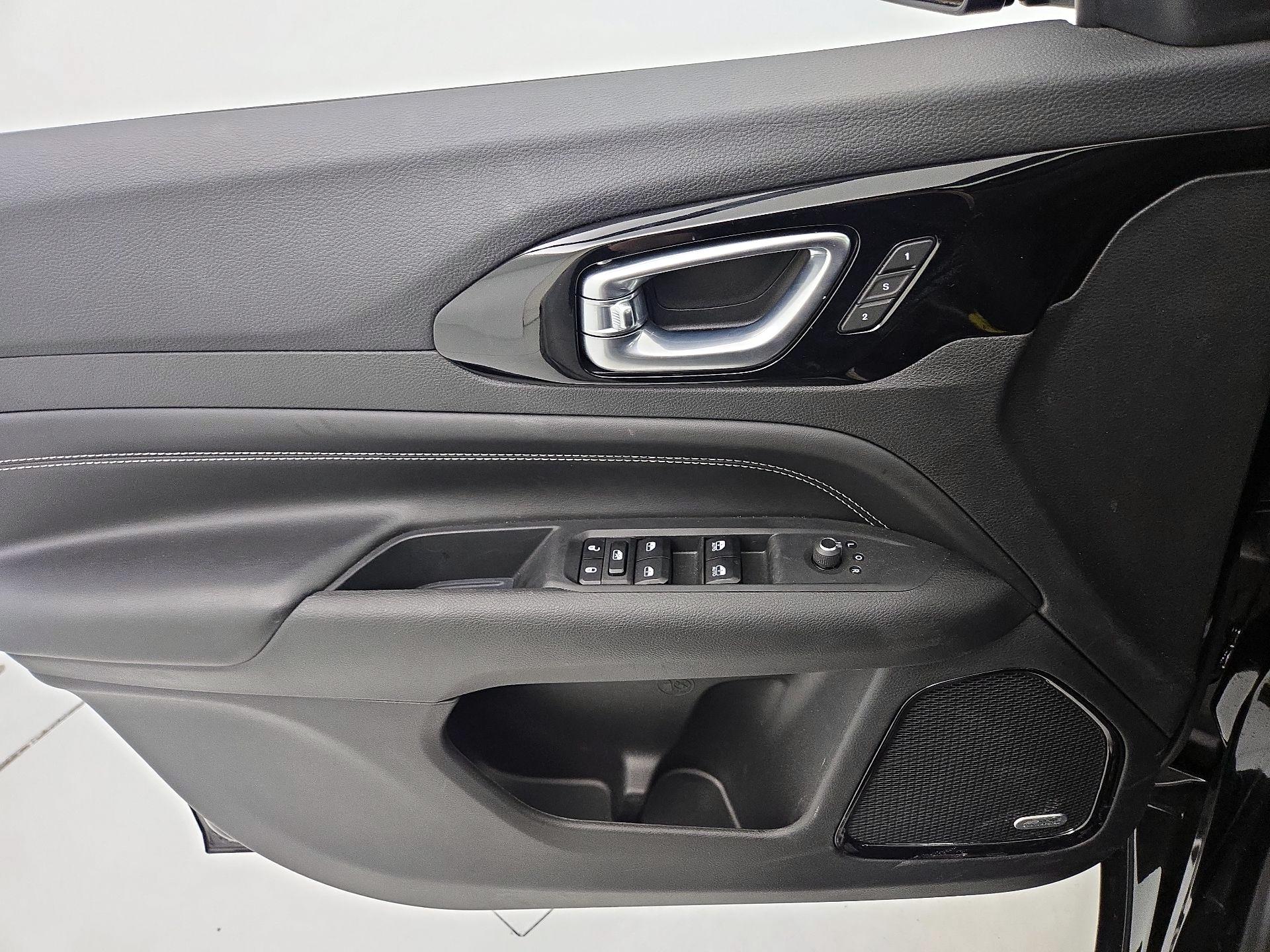 Thumbnail: 2024 Jeep Compass - 12