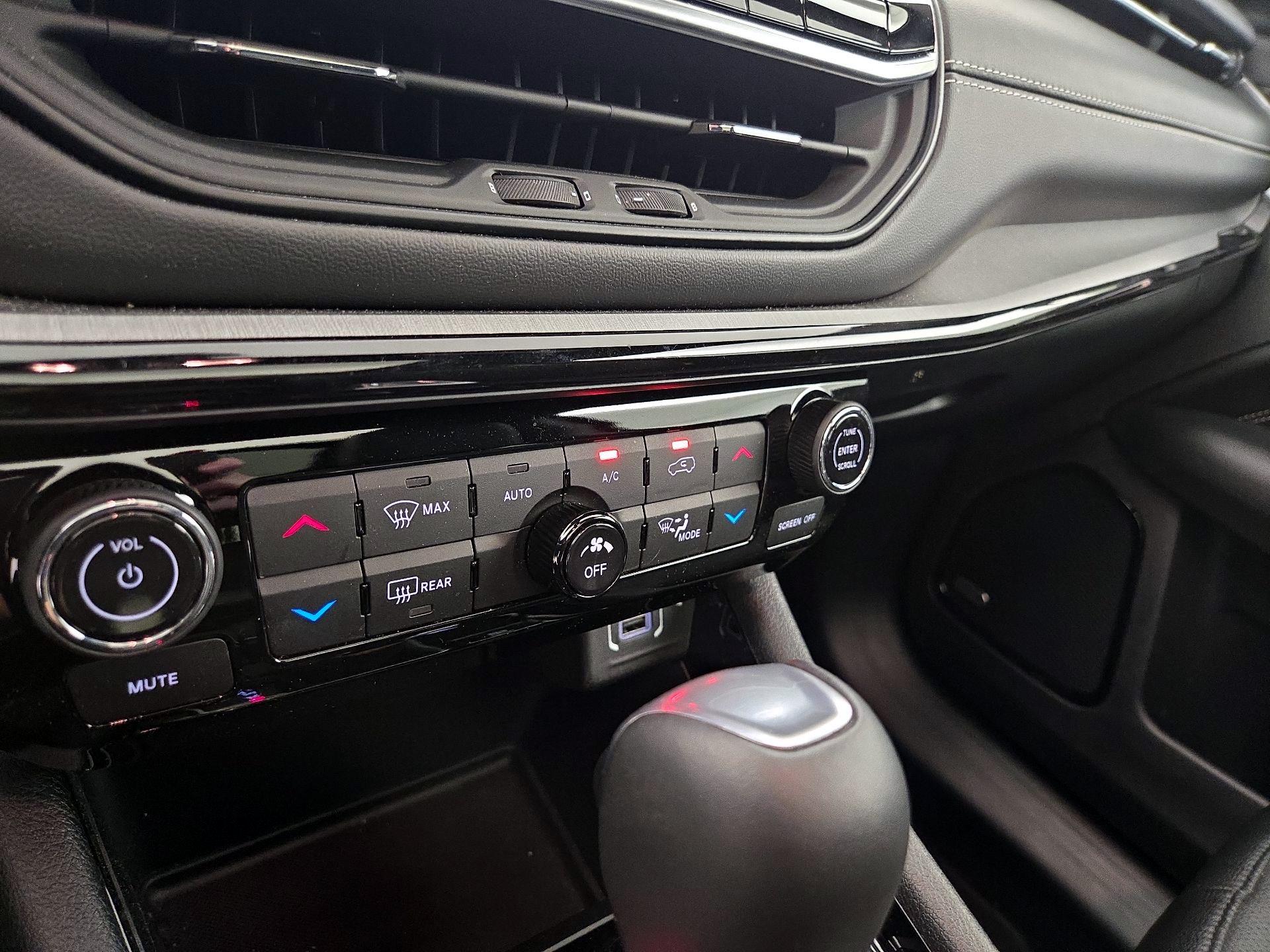 Thumbnail: 2024 Jeep Compass - 16