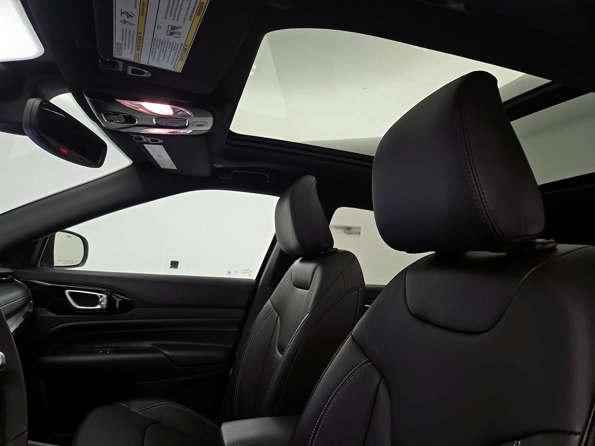 Thumbnail: 2024 Jeep Compass - 19