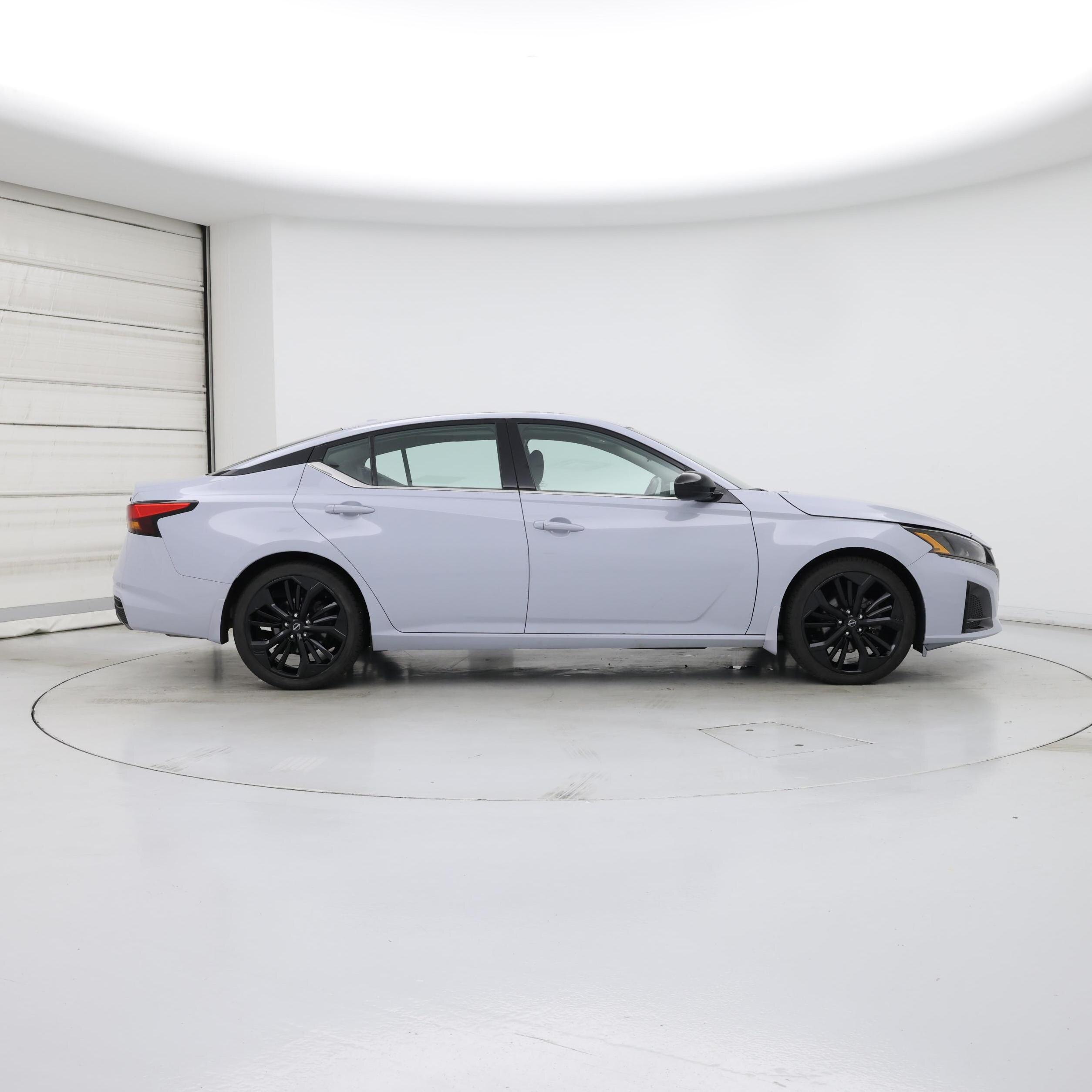 Thumbnail: 2023 Nissan Altima - 7