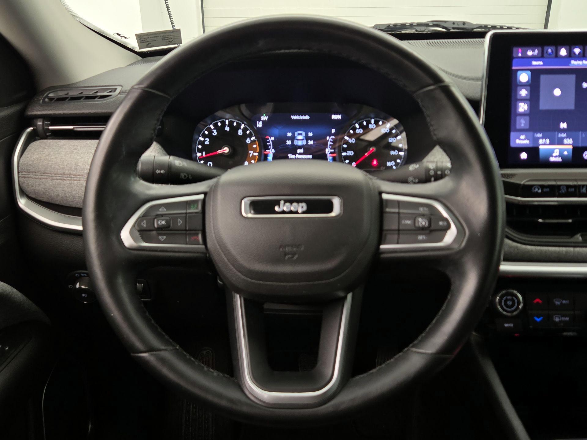 Thumbnail: 2022 Jeep Compass - 10